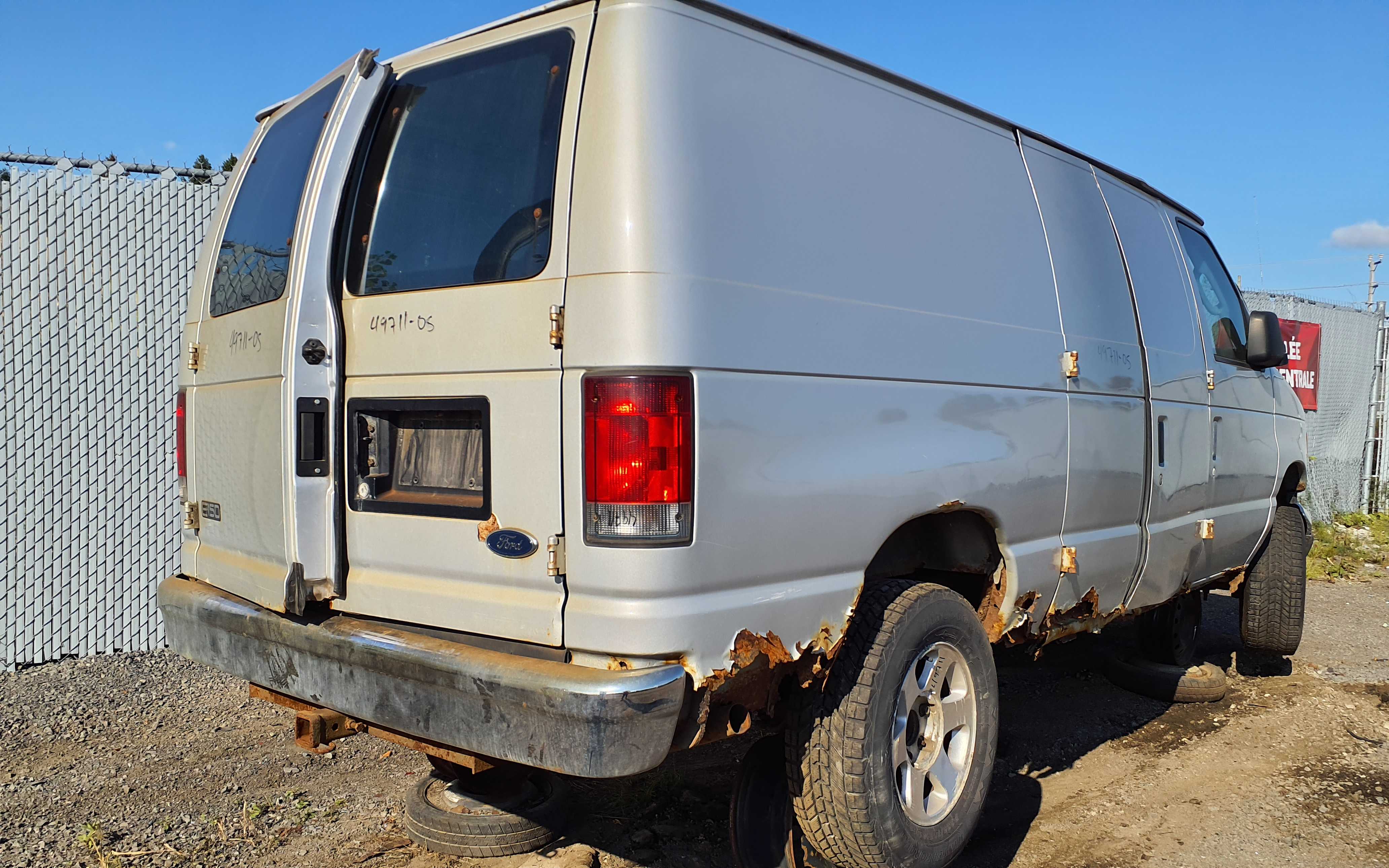 FORD ECONOLINE 2005