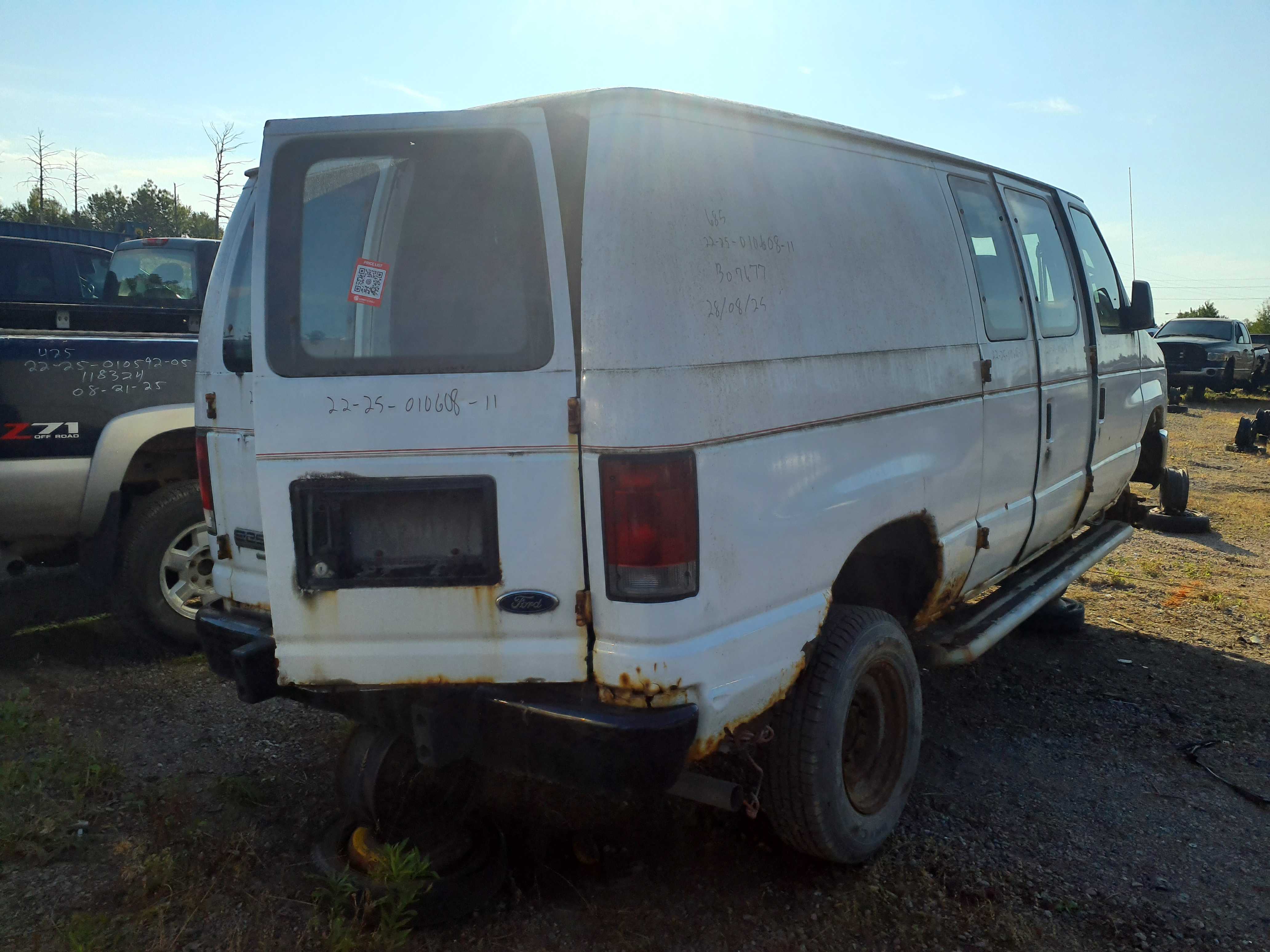 FORD ECONOLINE 2011