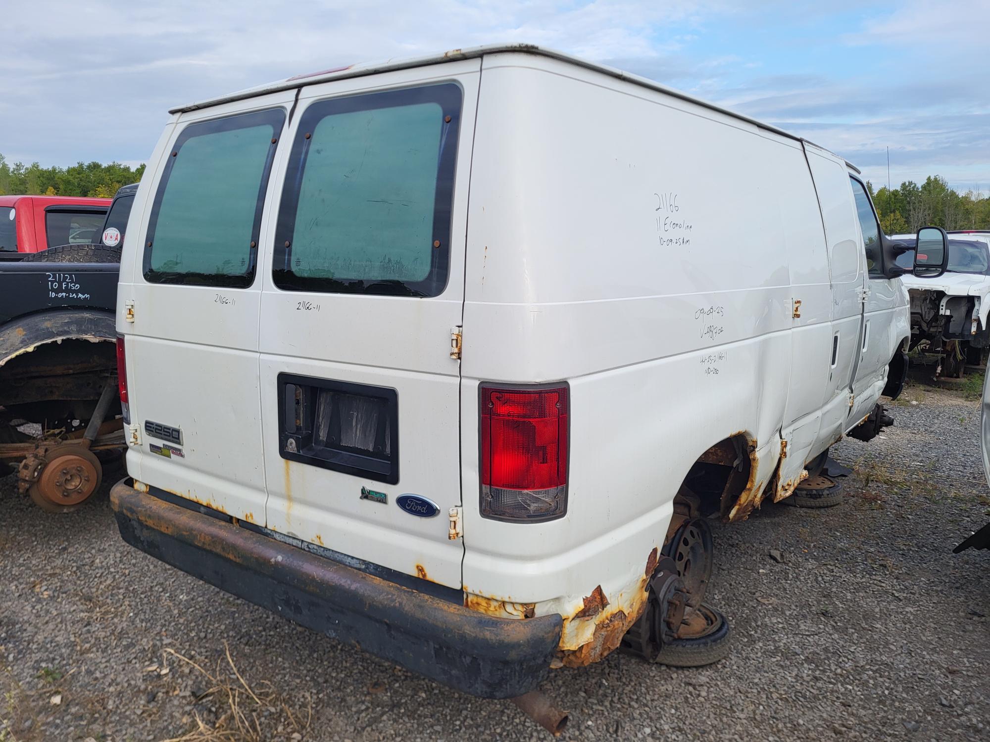 FORD ECONOLINE 2011