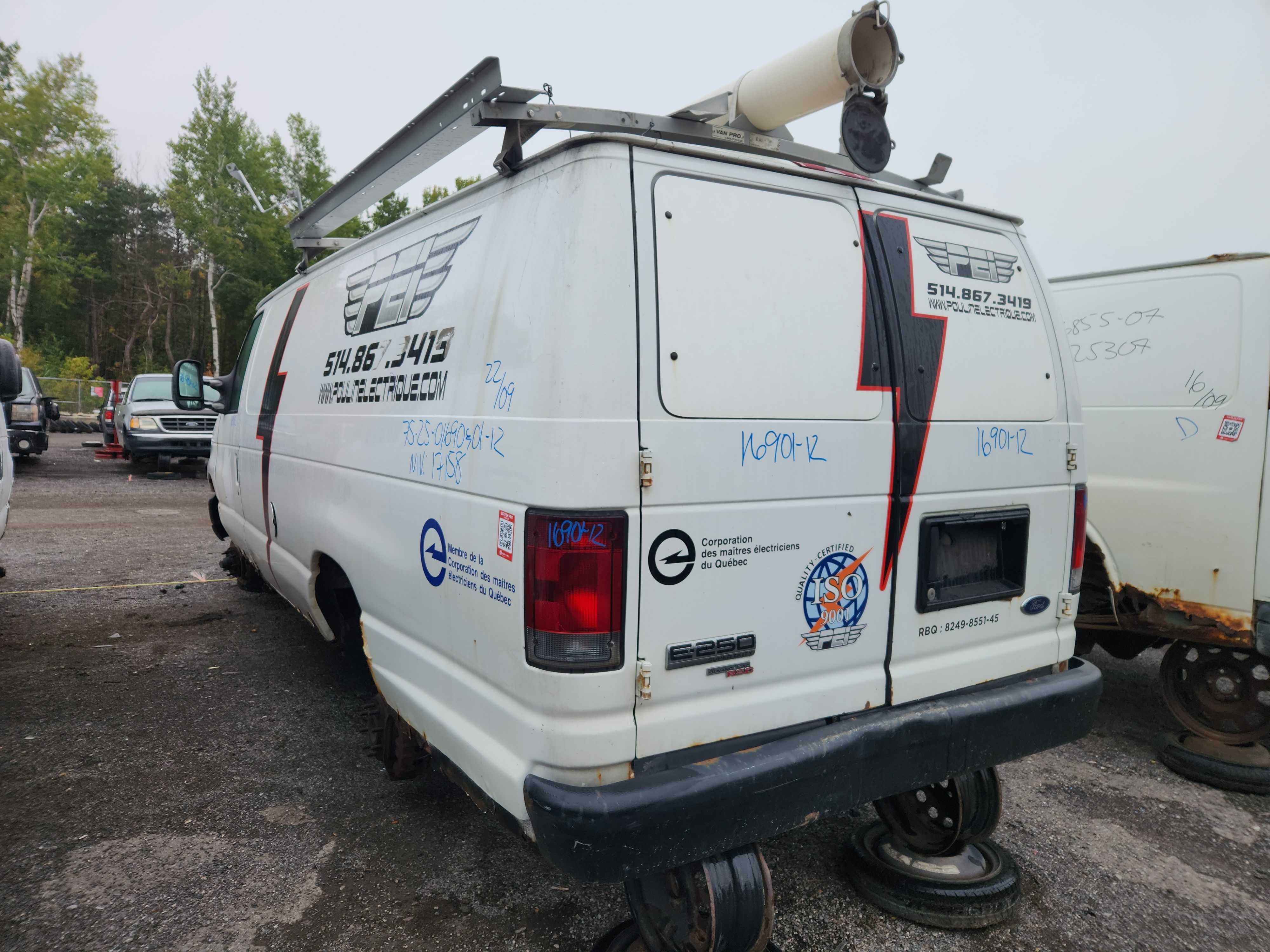 FORD ECONOLINE 2012
