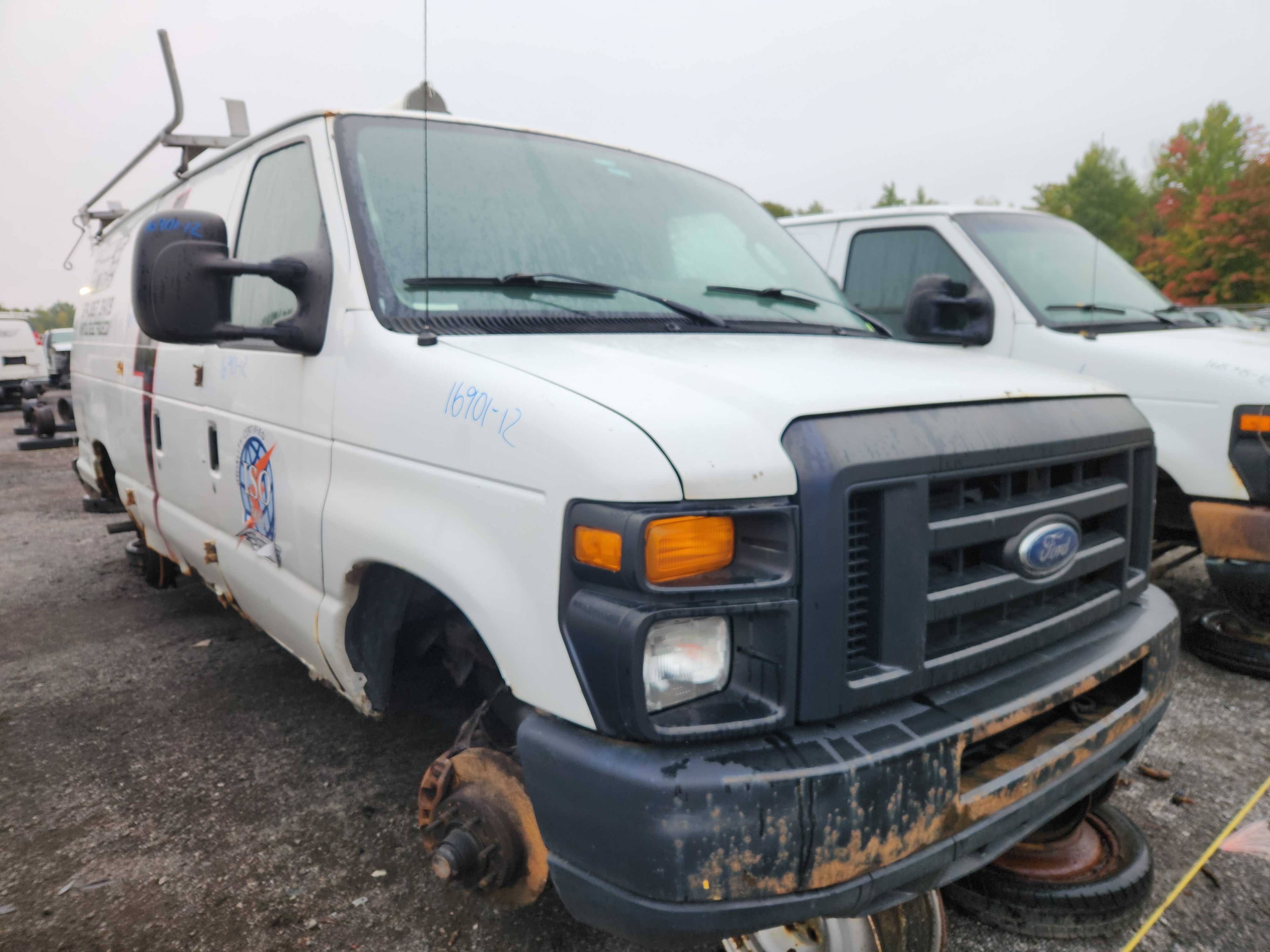FORD ECONOLINE 2012