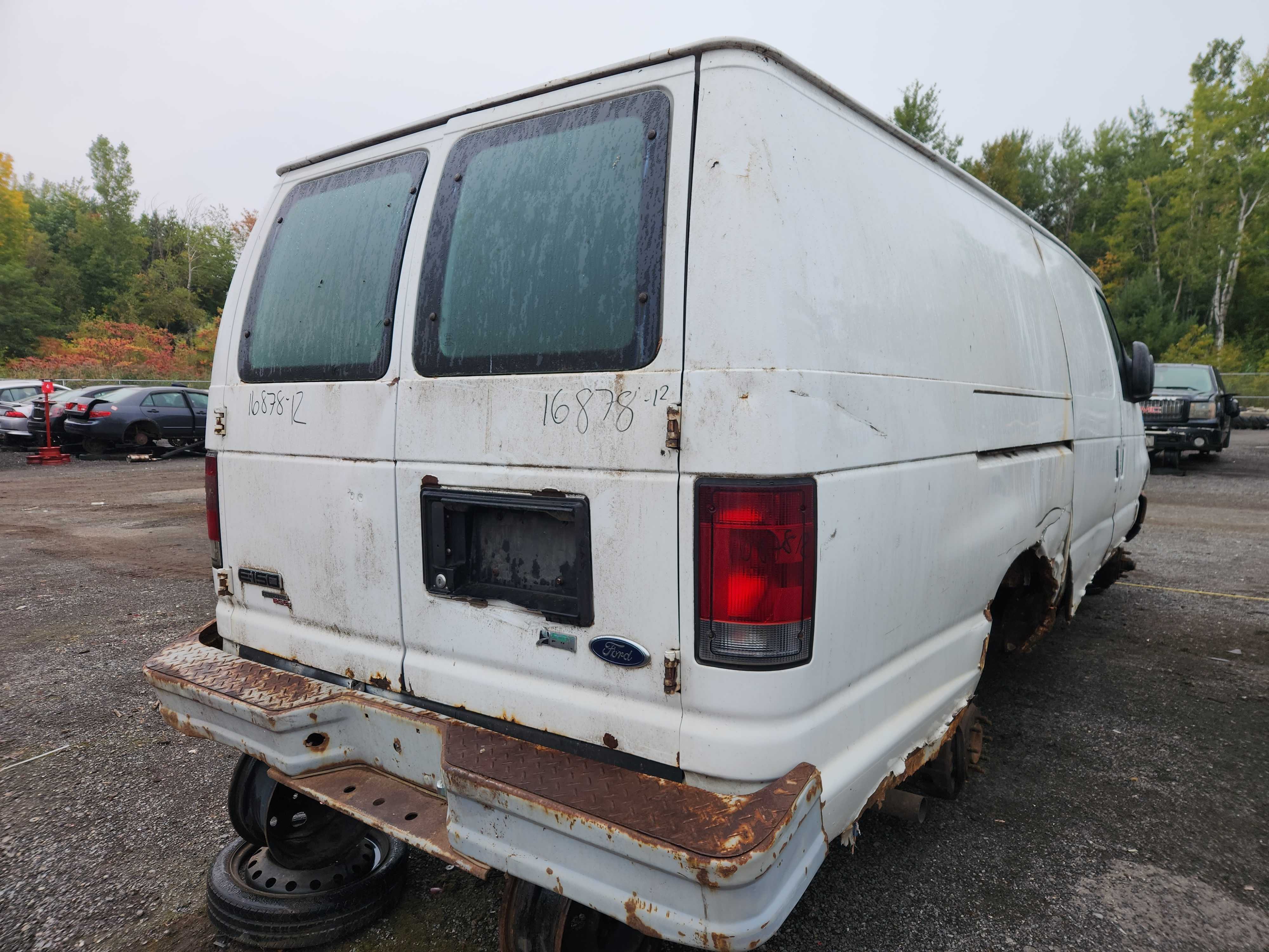 FORD ECONOLINE 2012