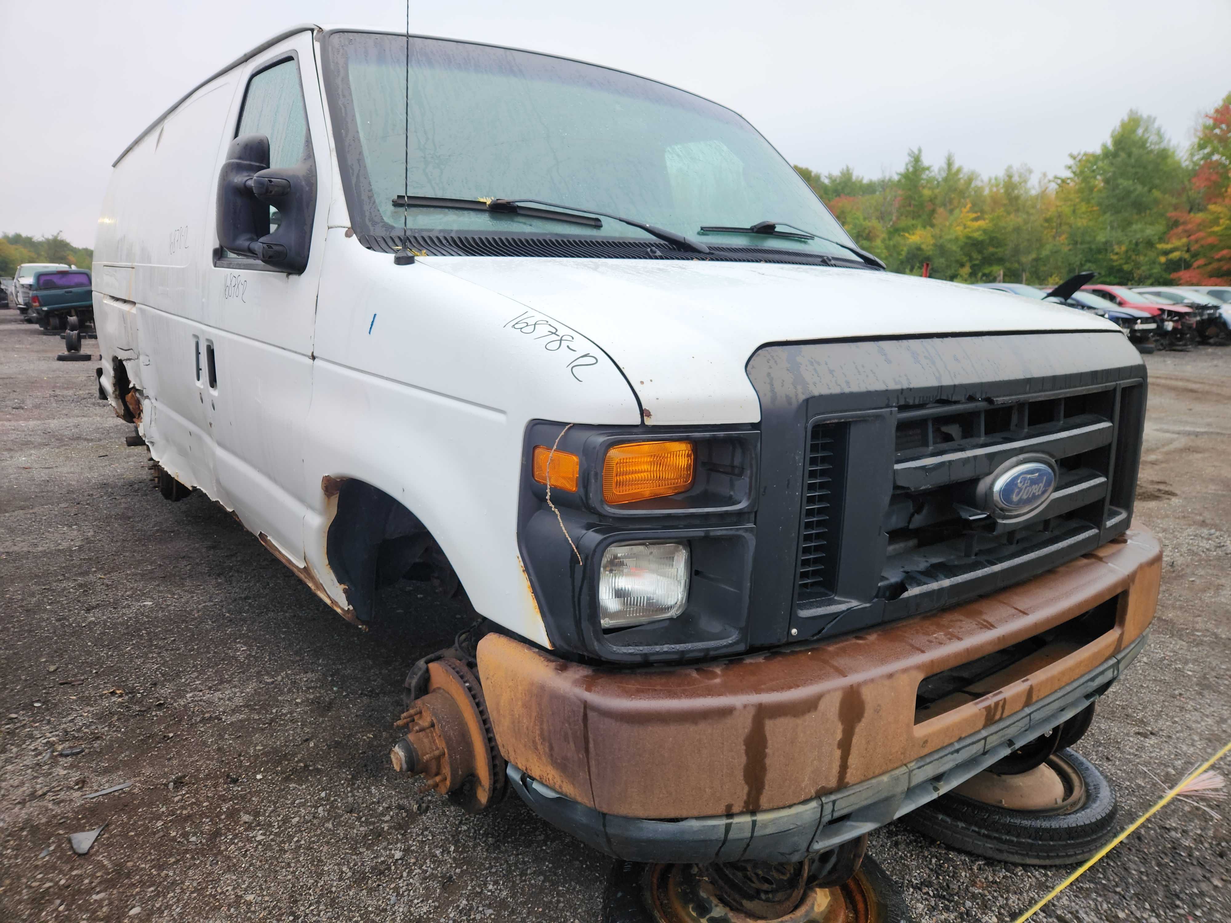 FORD ECONOLINE 2012