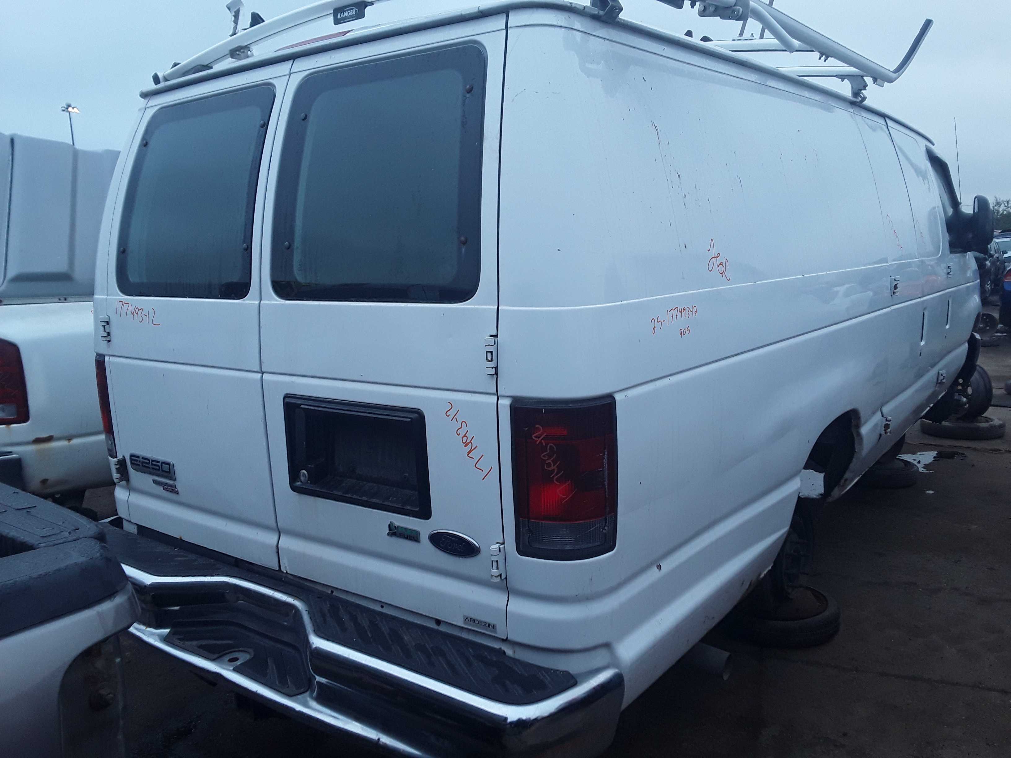FORD ECONOLINE 2012