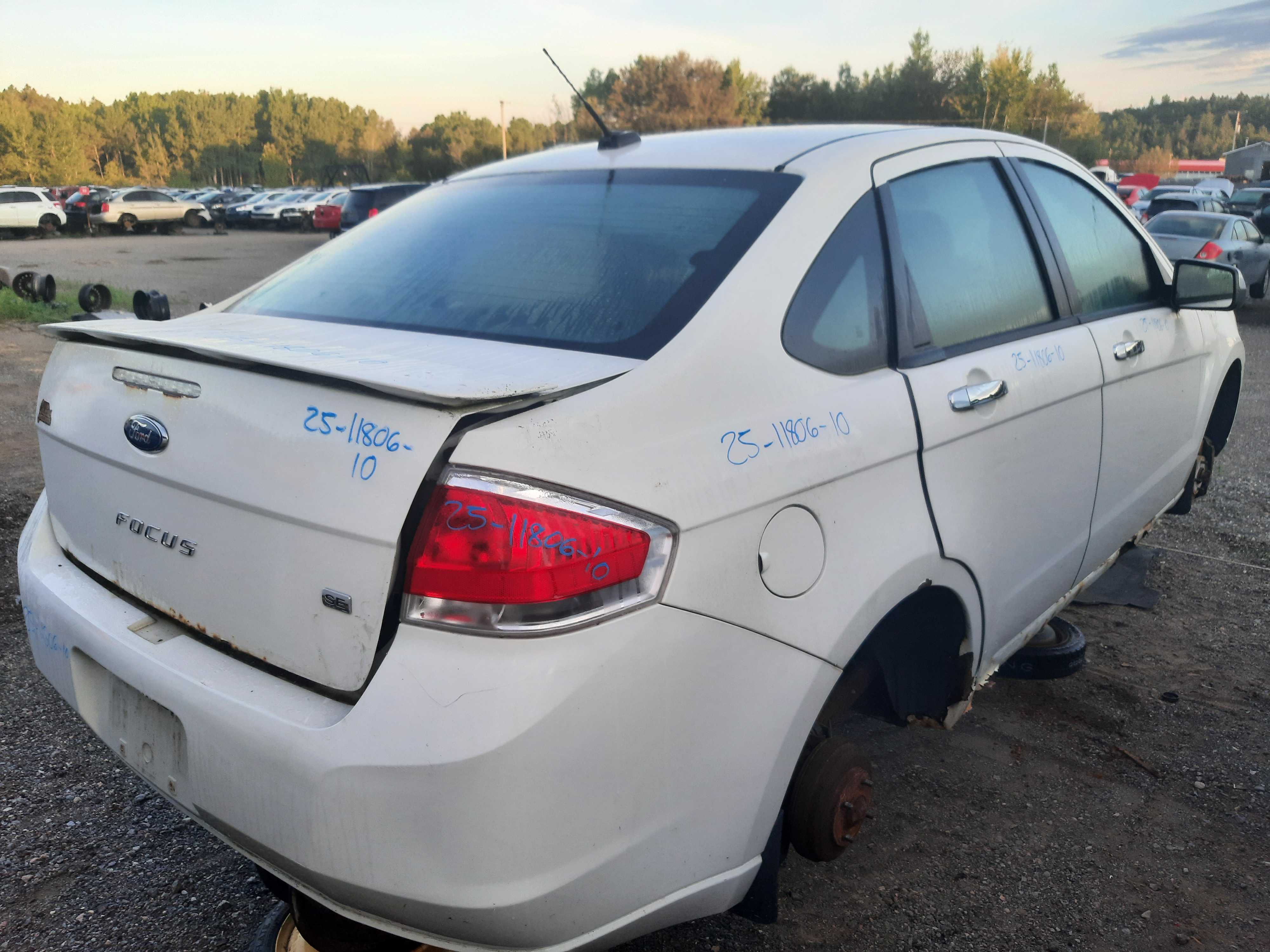 FORD FOCUS 2010