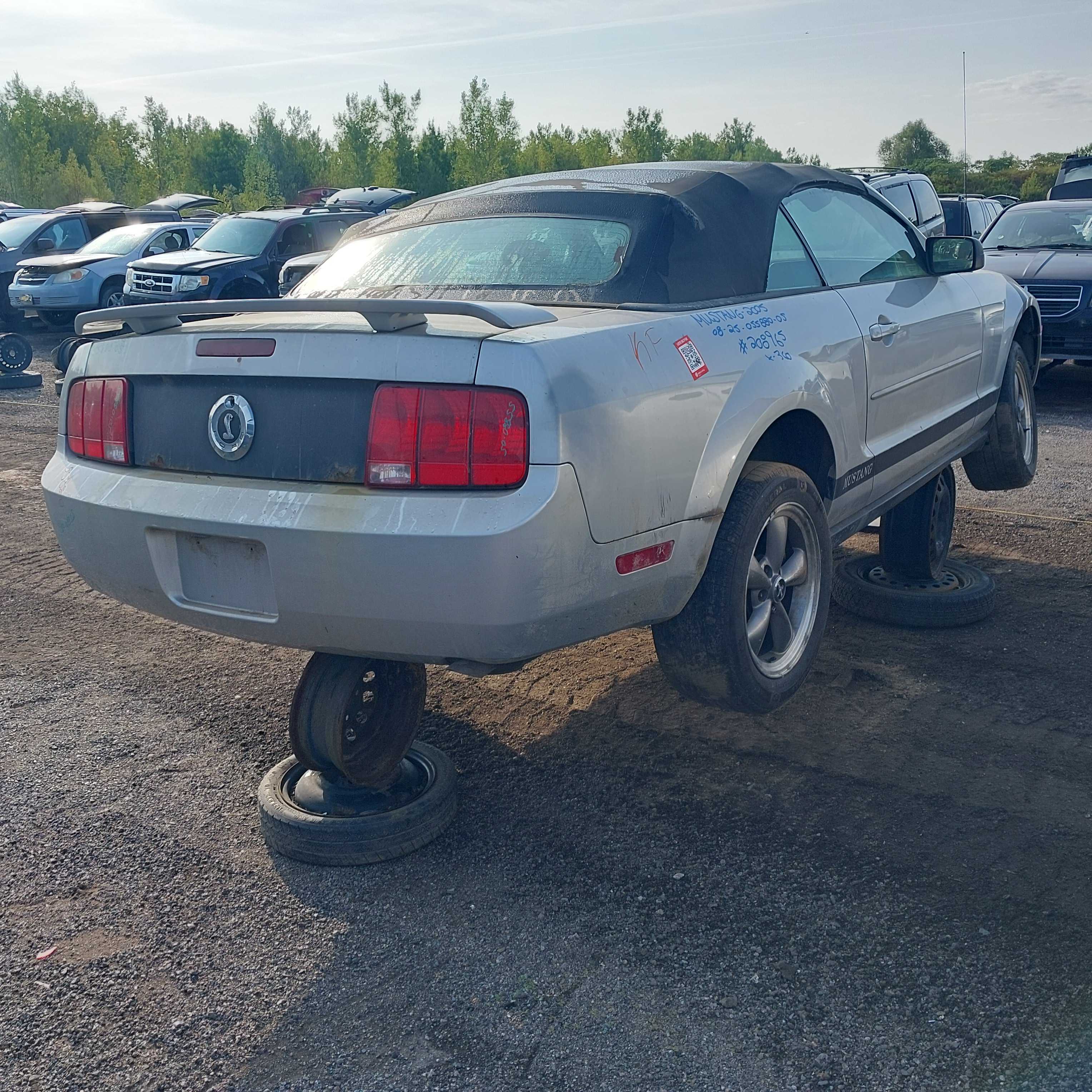 FORD MUSTANG 2005