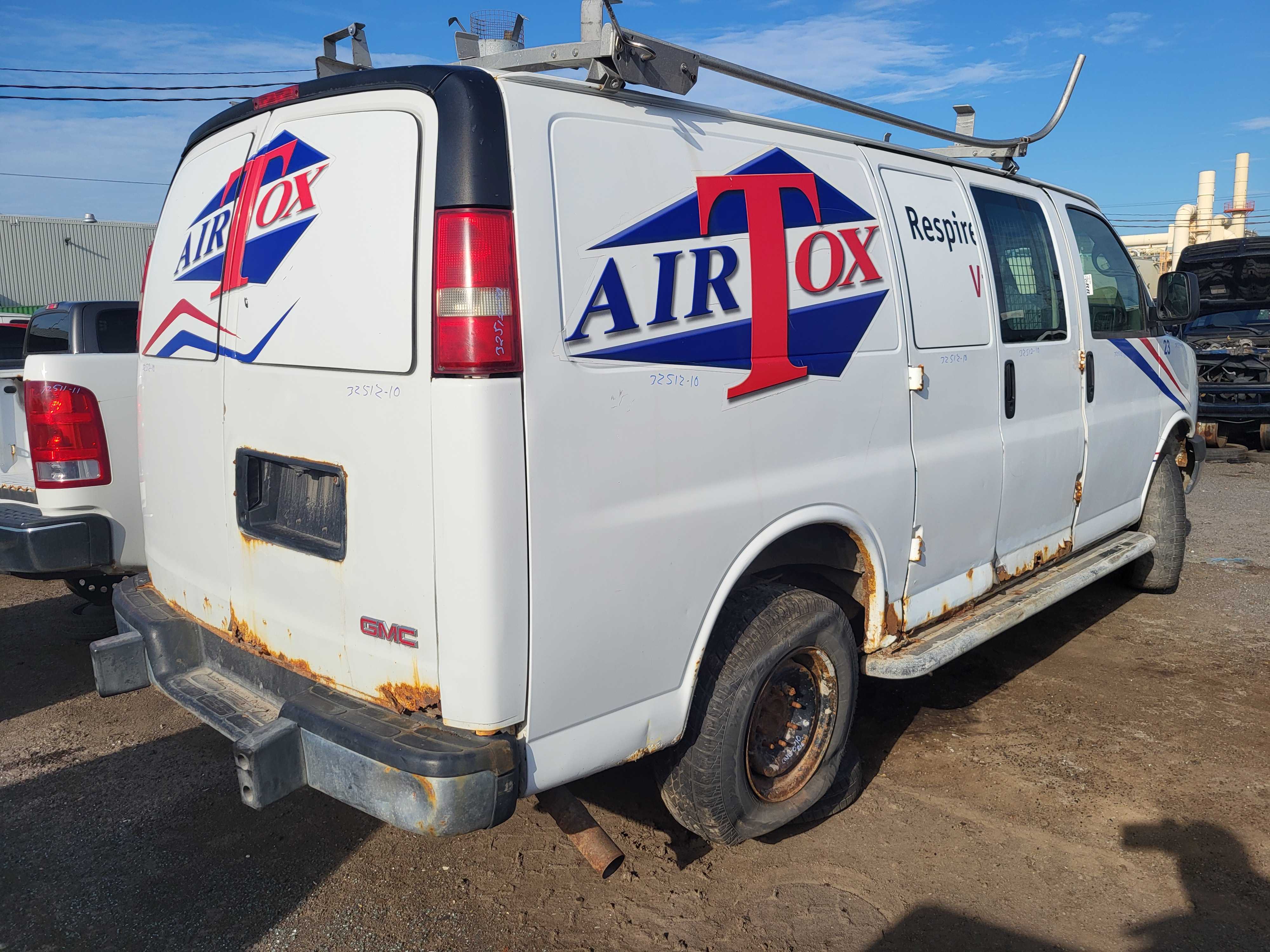 GMC SAVANA CARGO 2010