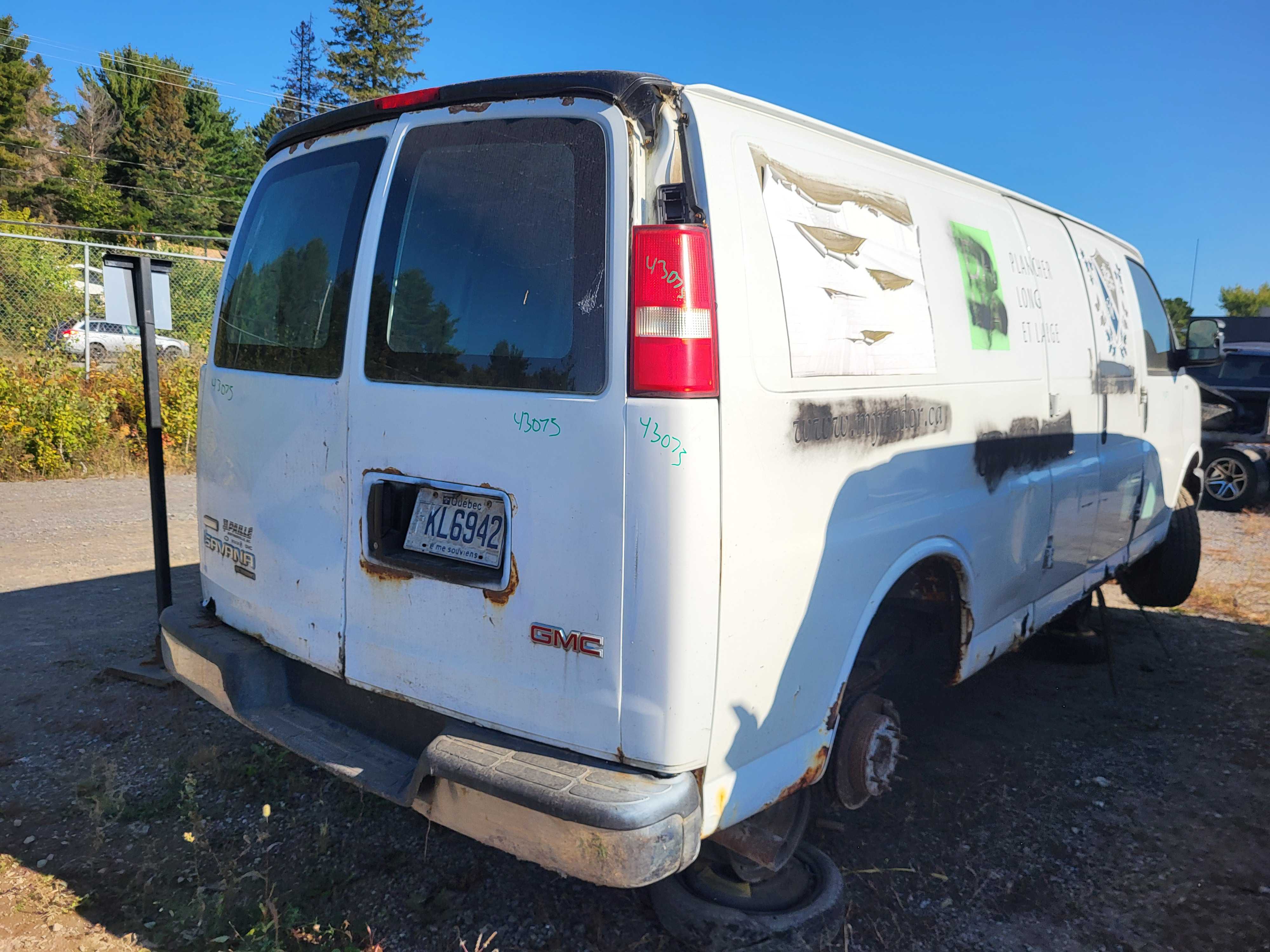 GMC SAVANA CARGO 2011