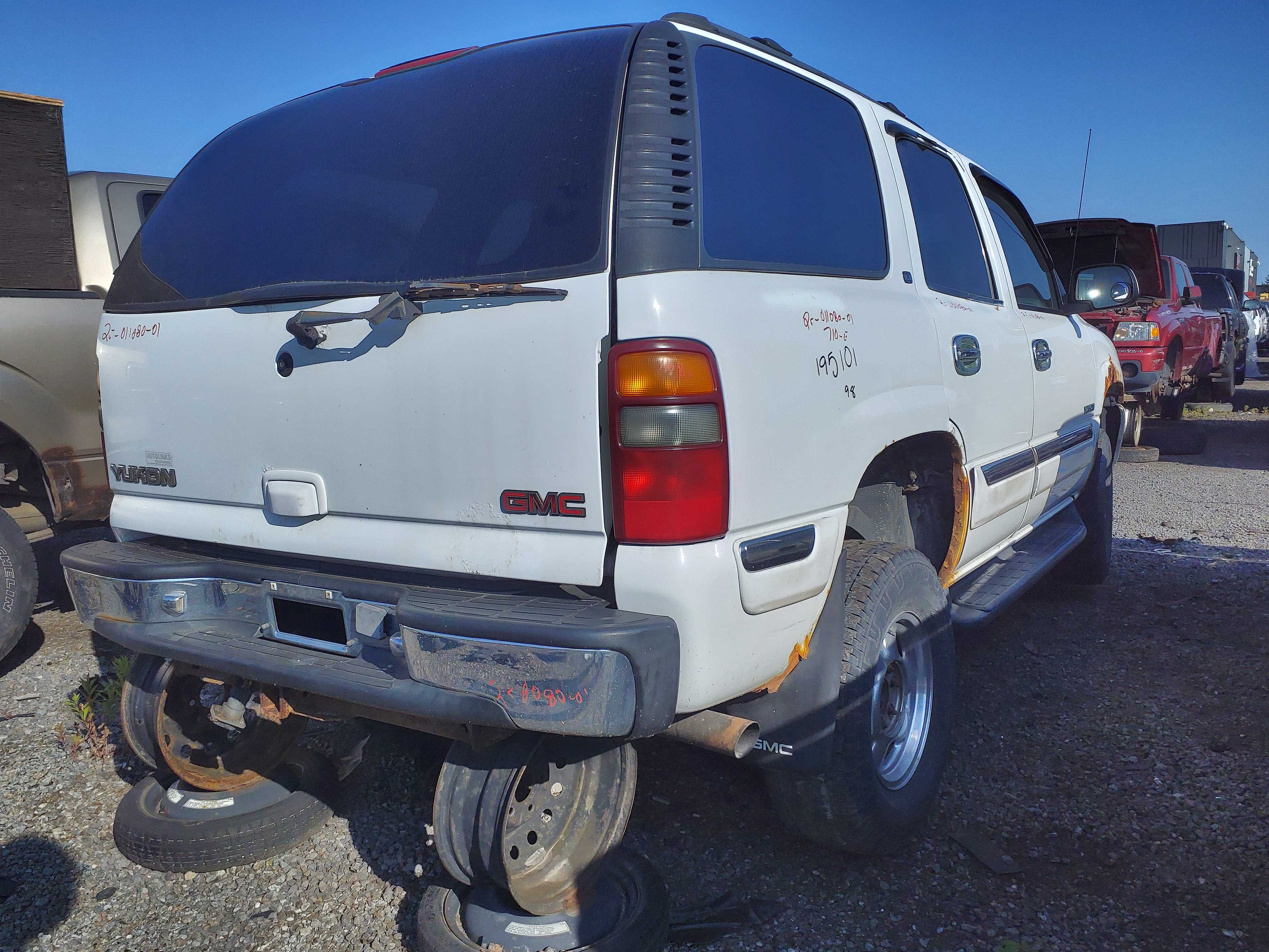 GMC YUKON 2001