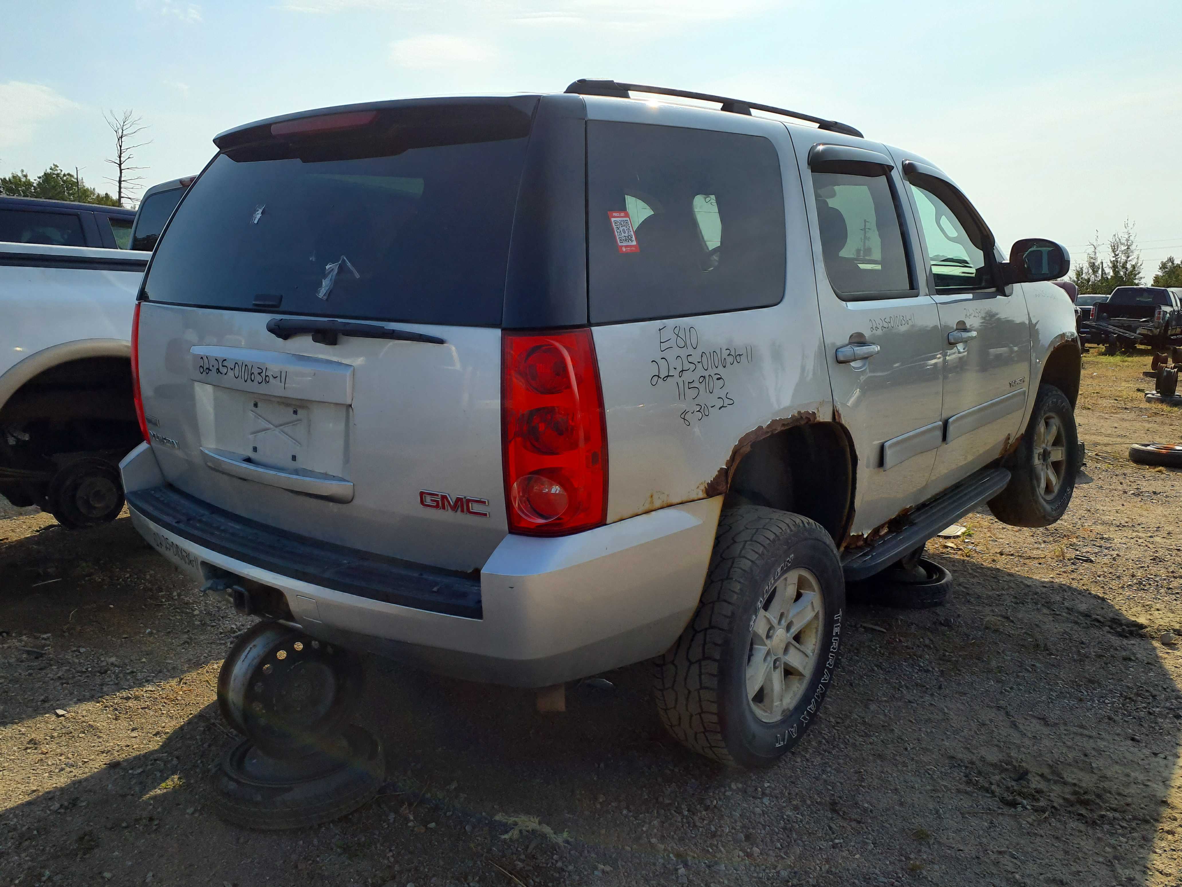 GMC YUKON 2011