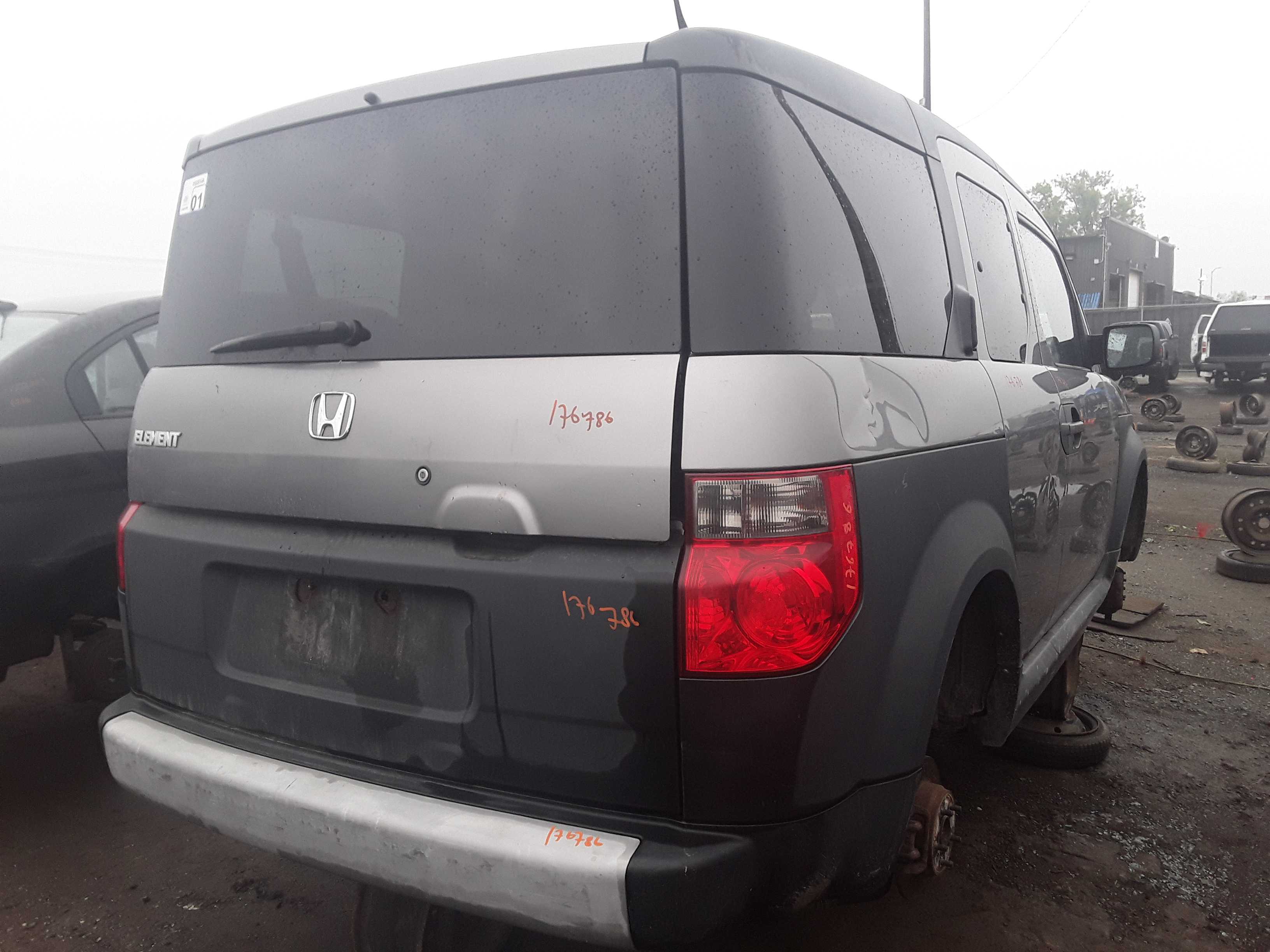 HONDA ELEMENT 2005