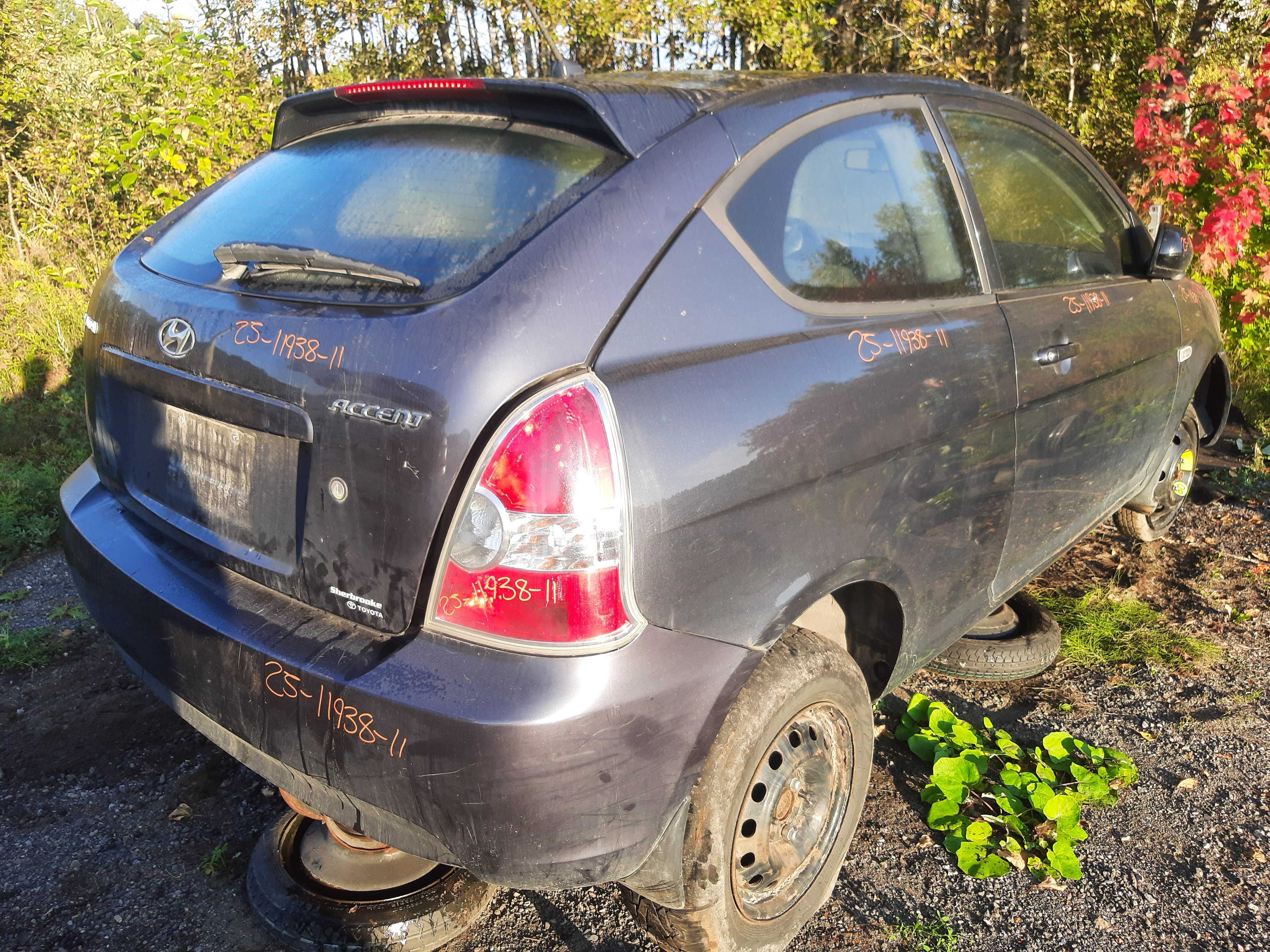 HYUNDAI ACCENT 2011