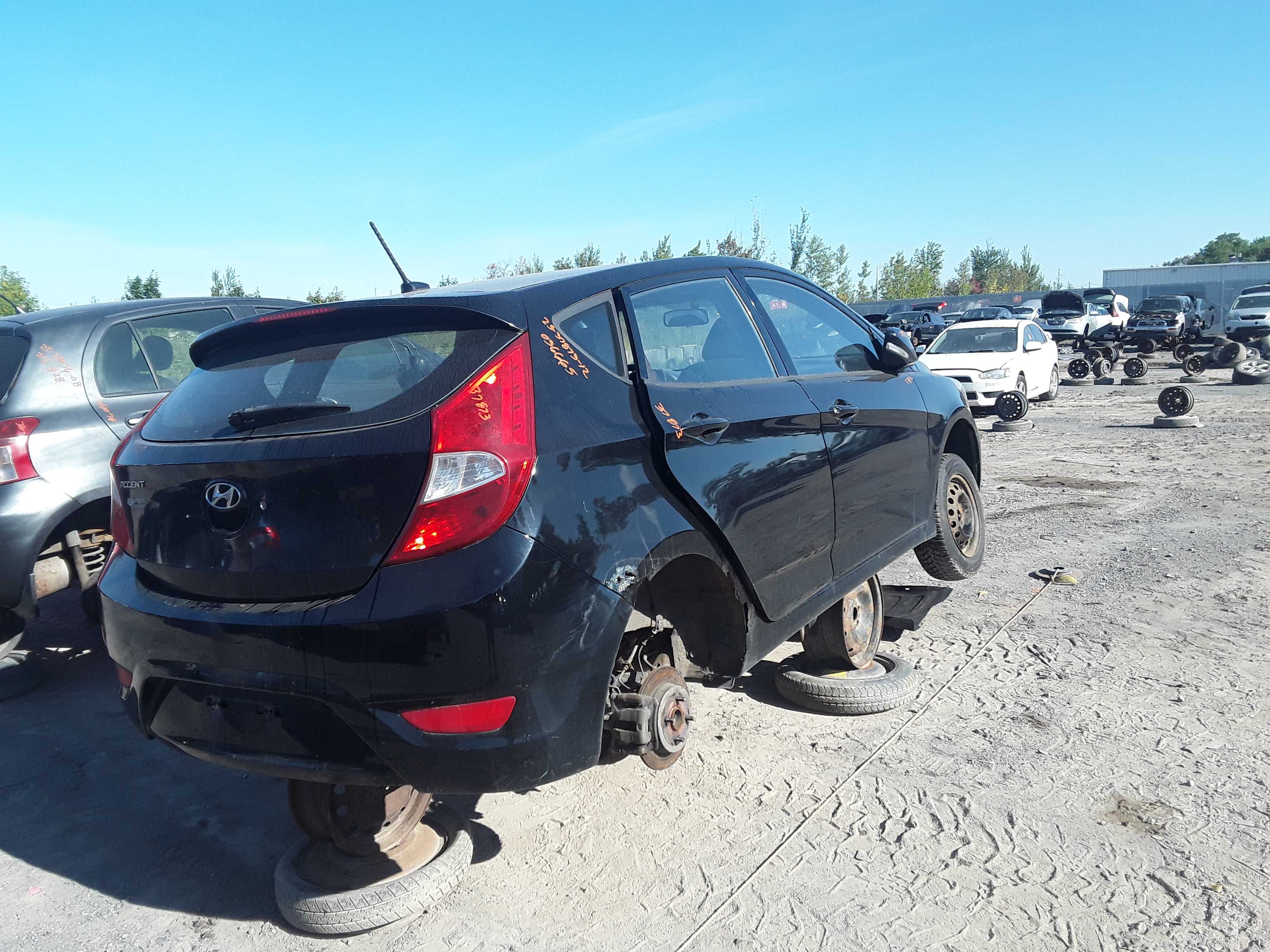 HYUNDAI ACCENT 2012