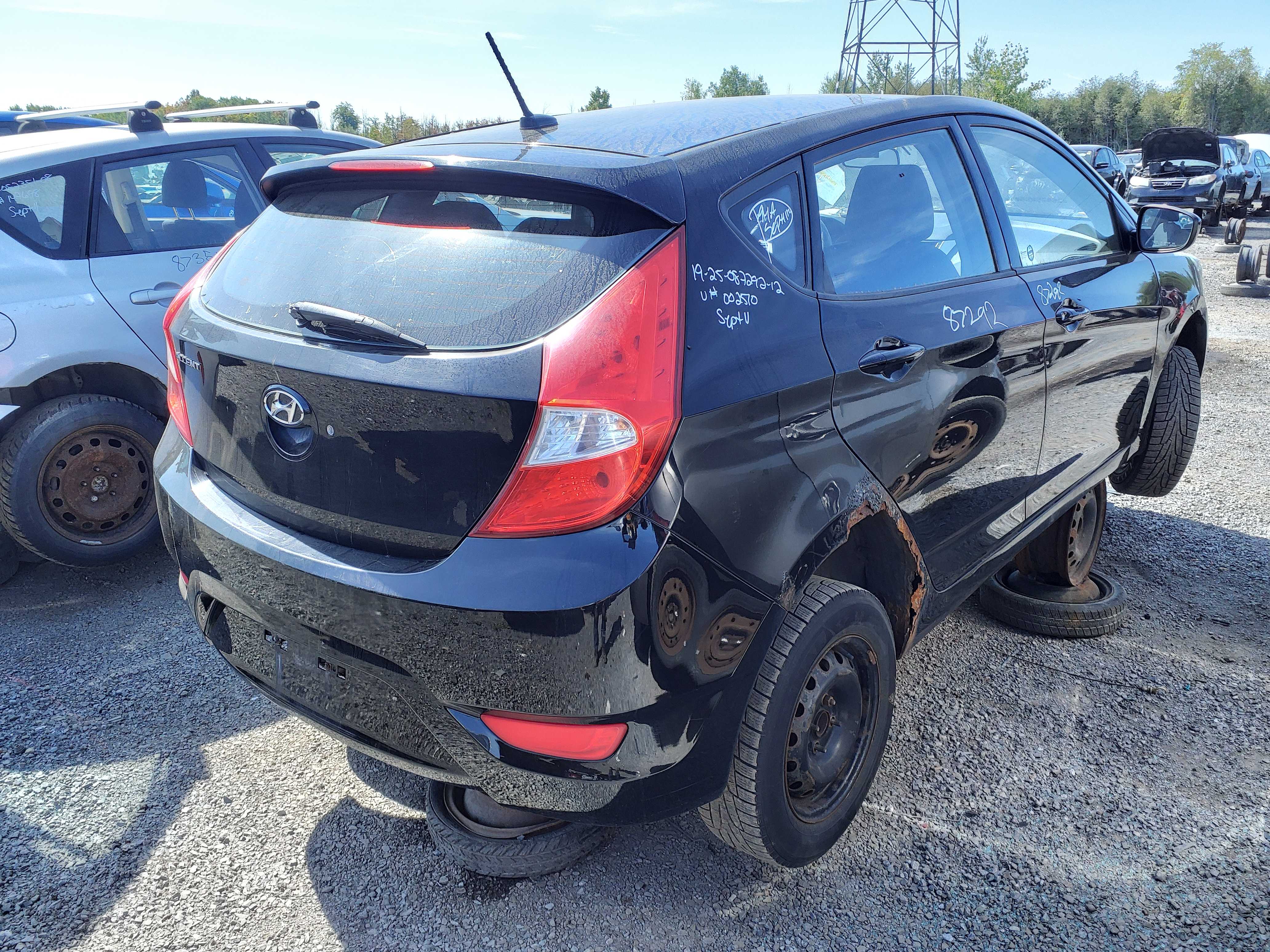 HYUNDAI ACCENT 2012