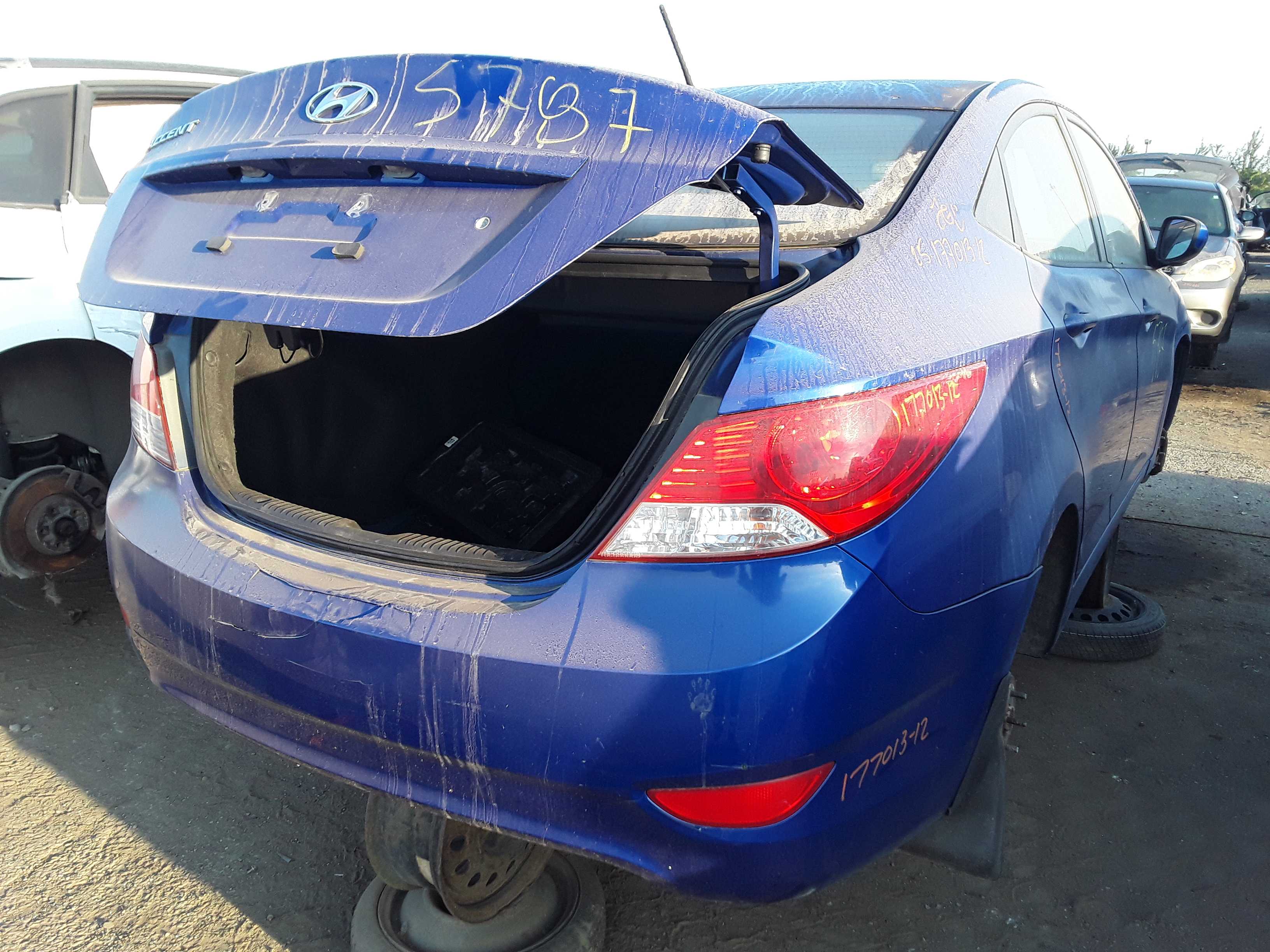 HYUNDAI ACCENT 2012