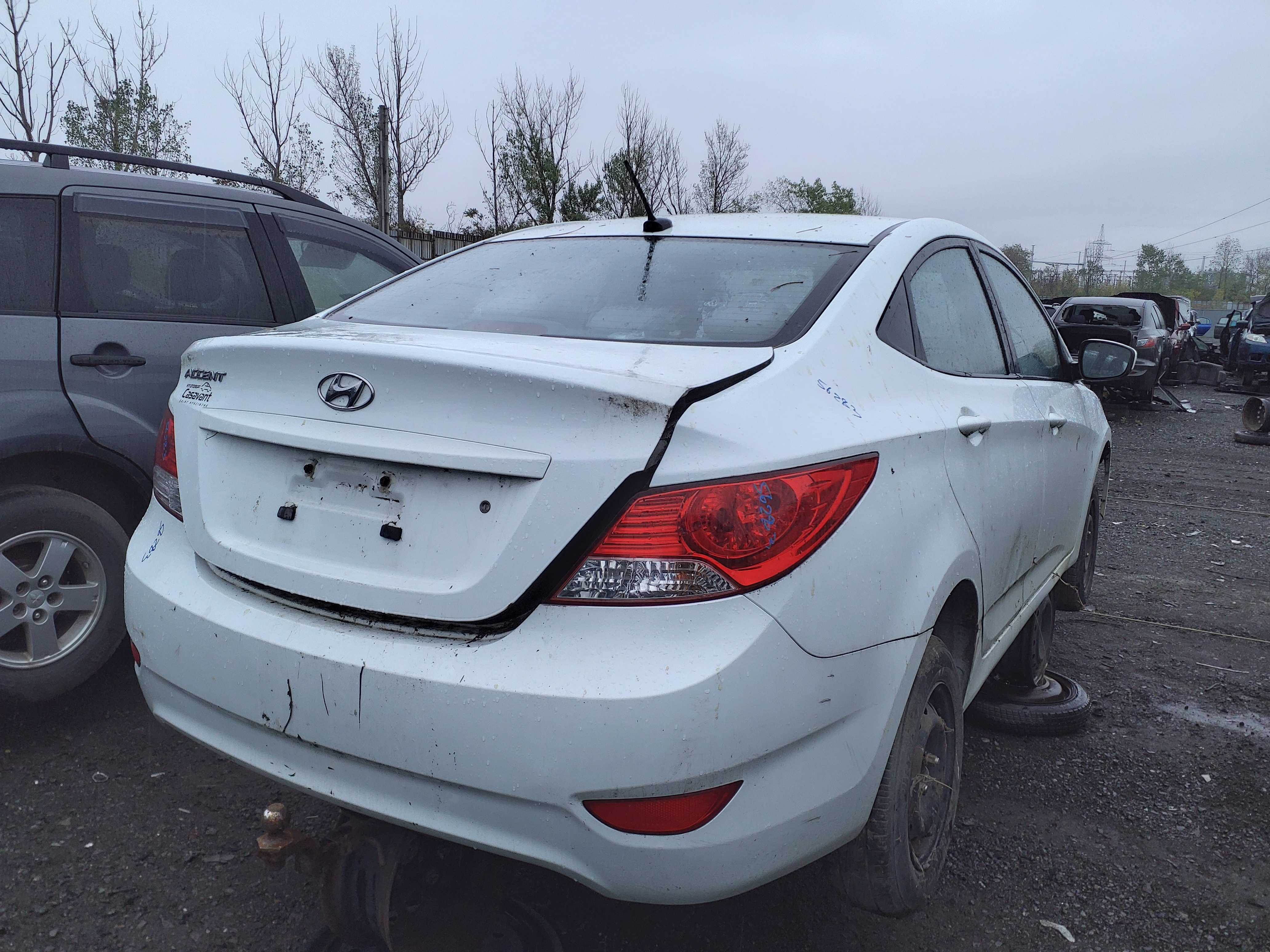 HYUNDAI ACCENT 2012