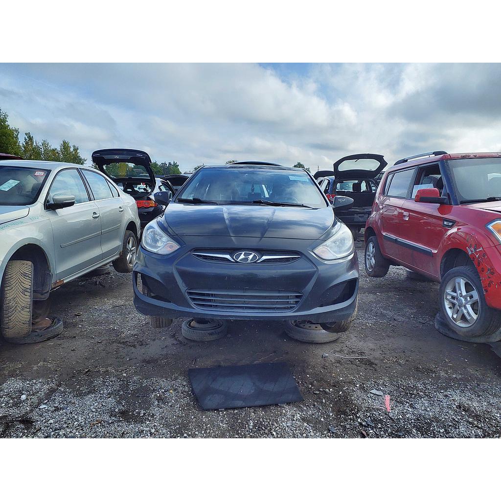 HYUNDAI ACCENT 2012