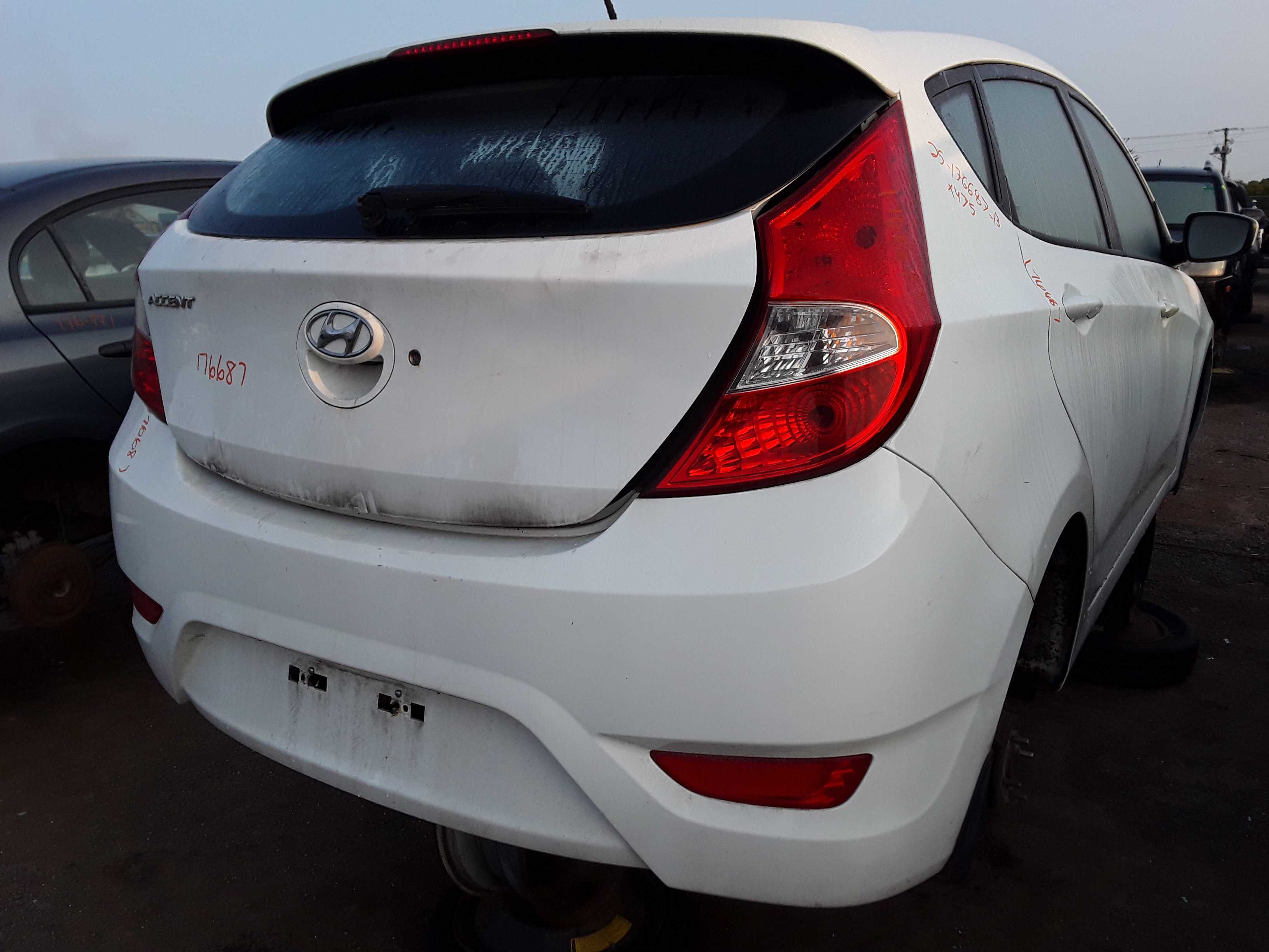 HYUNDAI ACCENT 2013