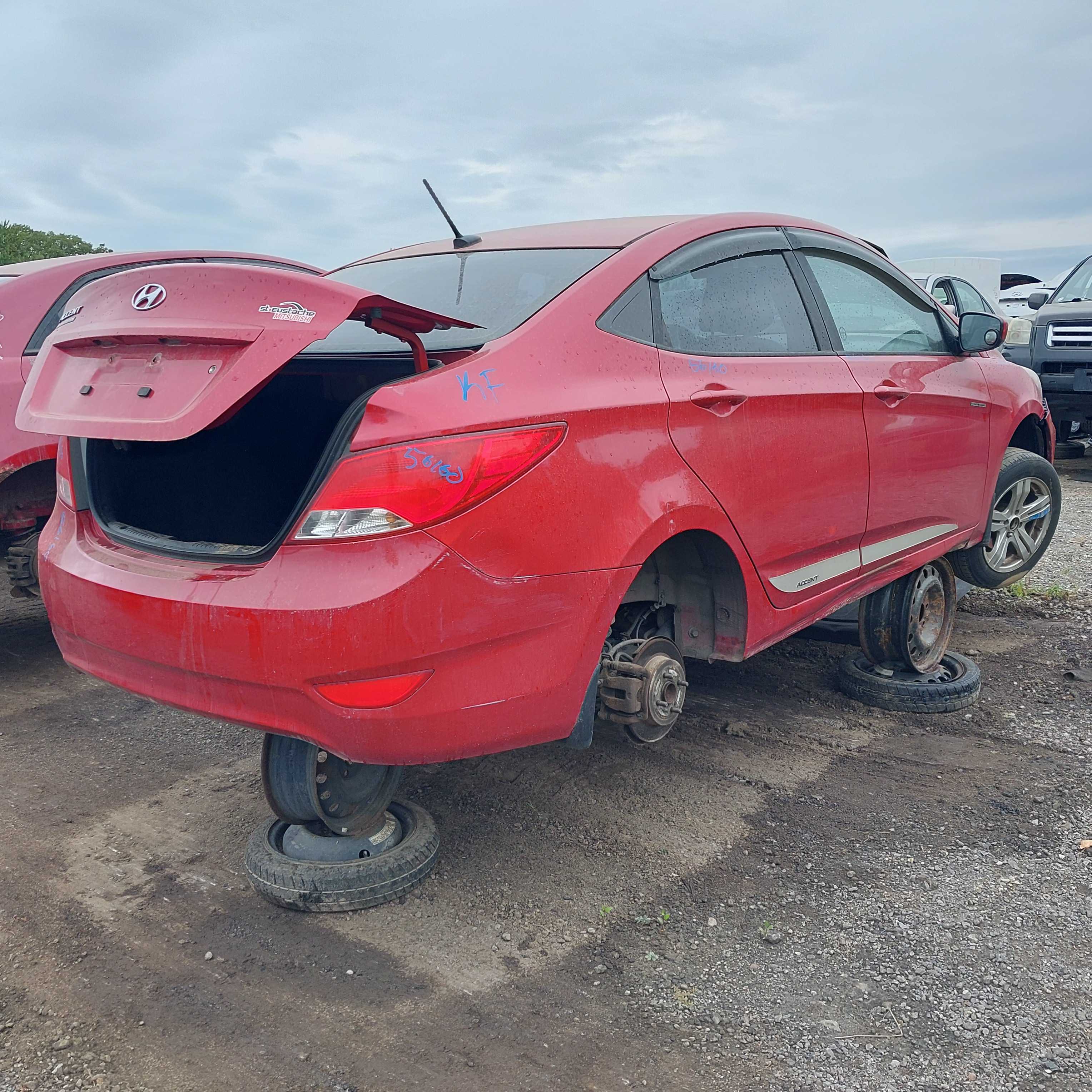 HYUNDAI ACCENT 2015