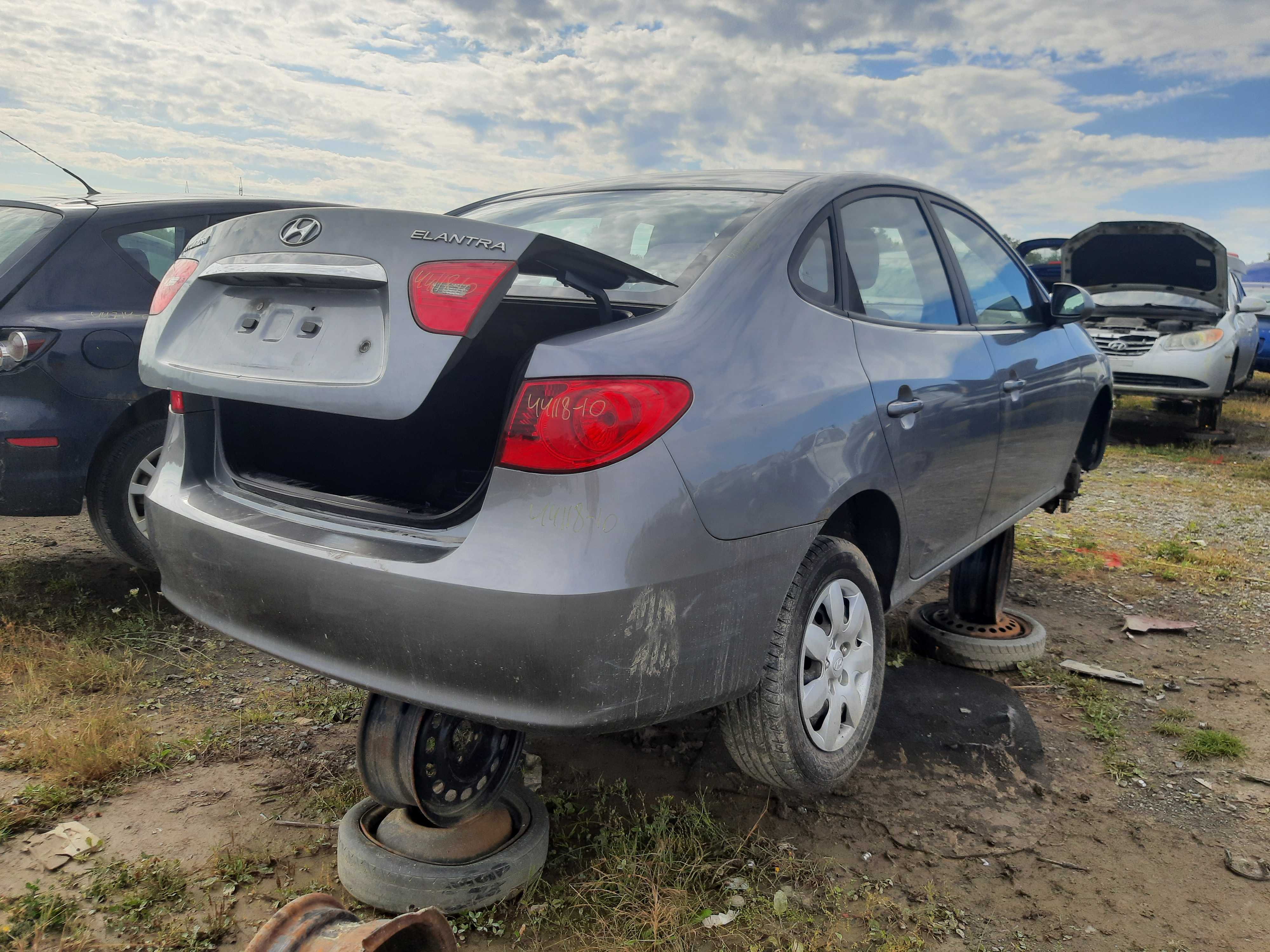 HYUNDAI ELANTRA 2010