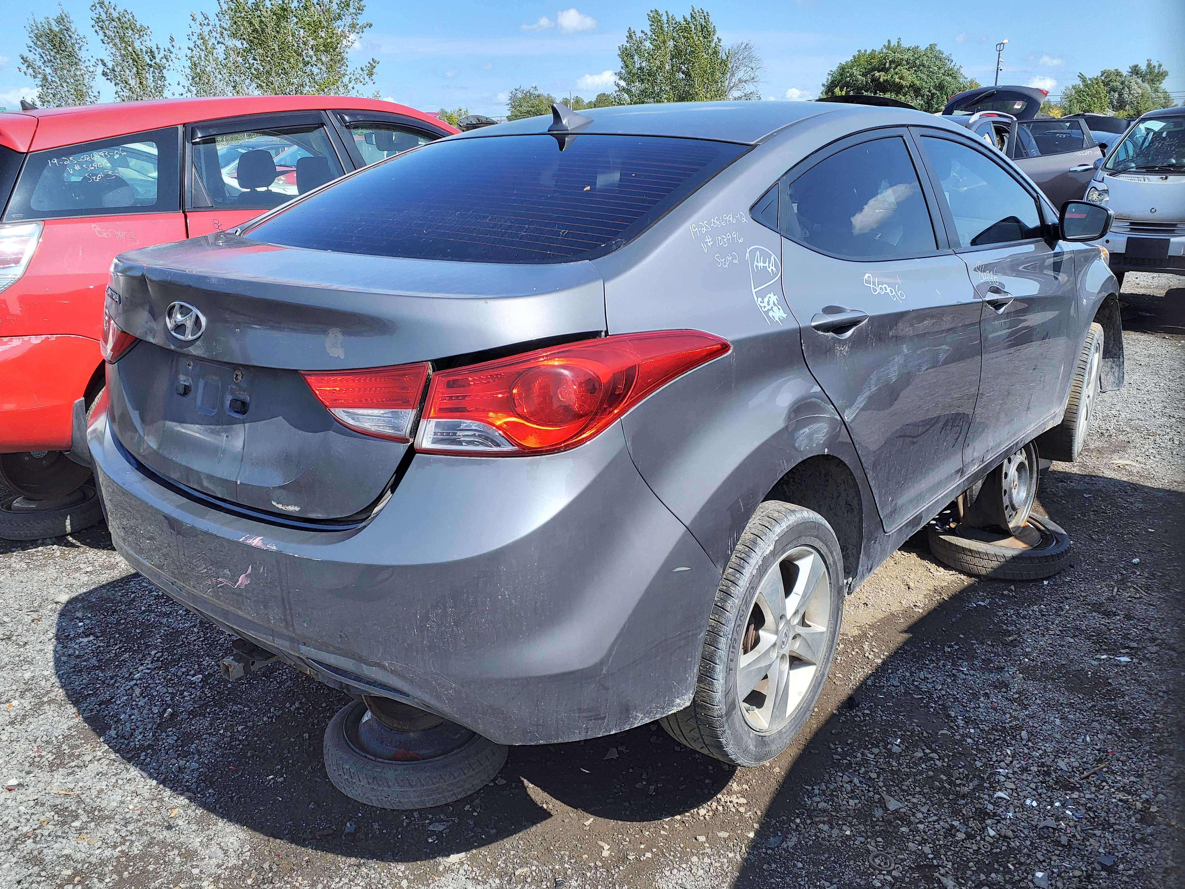 HYUNDAI ELANTRA 2012