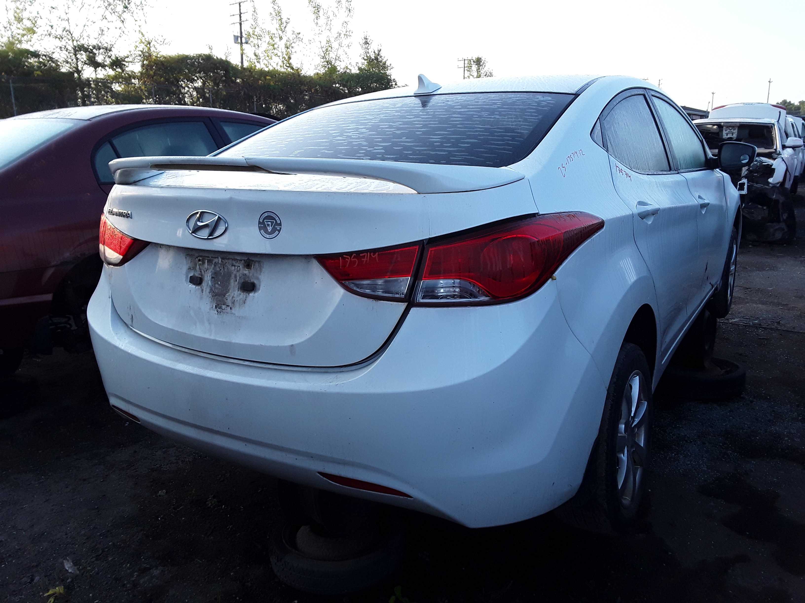 HYUNDAI ELANTRA 2012