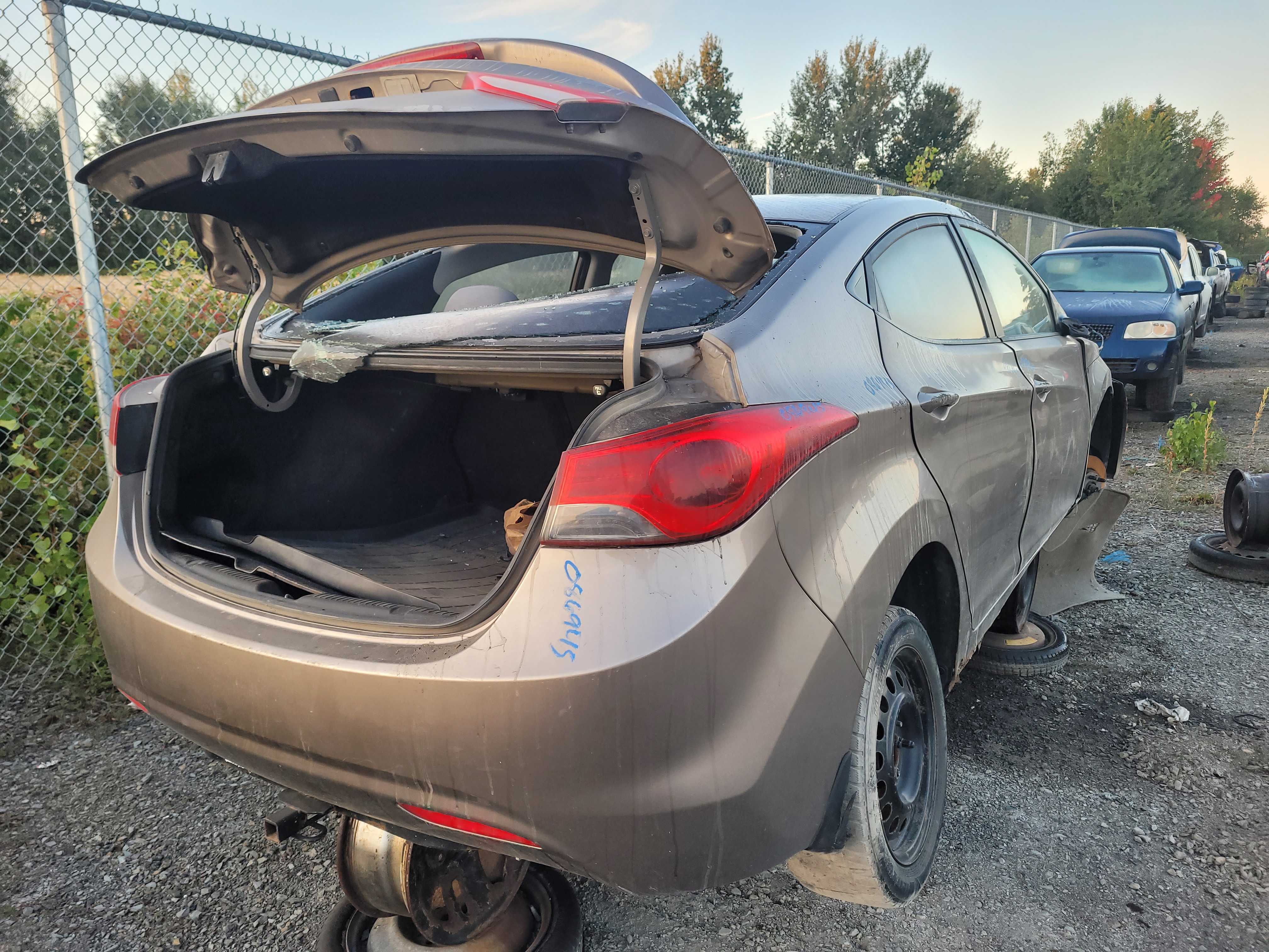HYUNDAI ELANTRA 2012