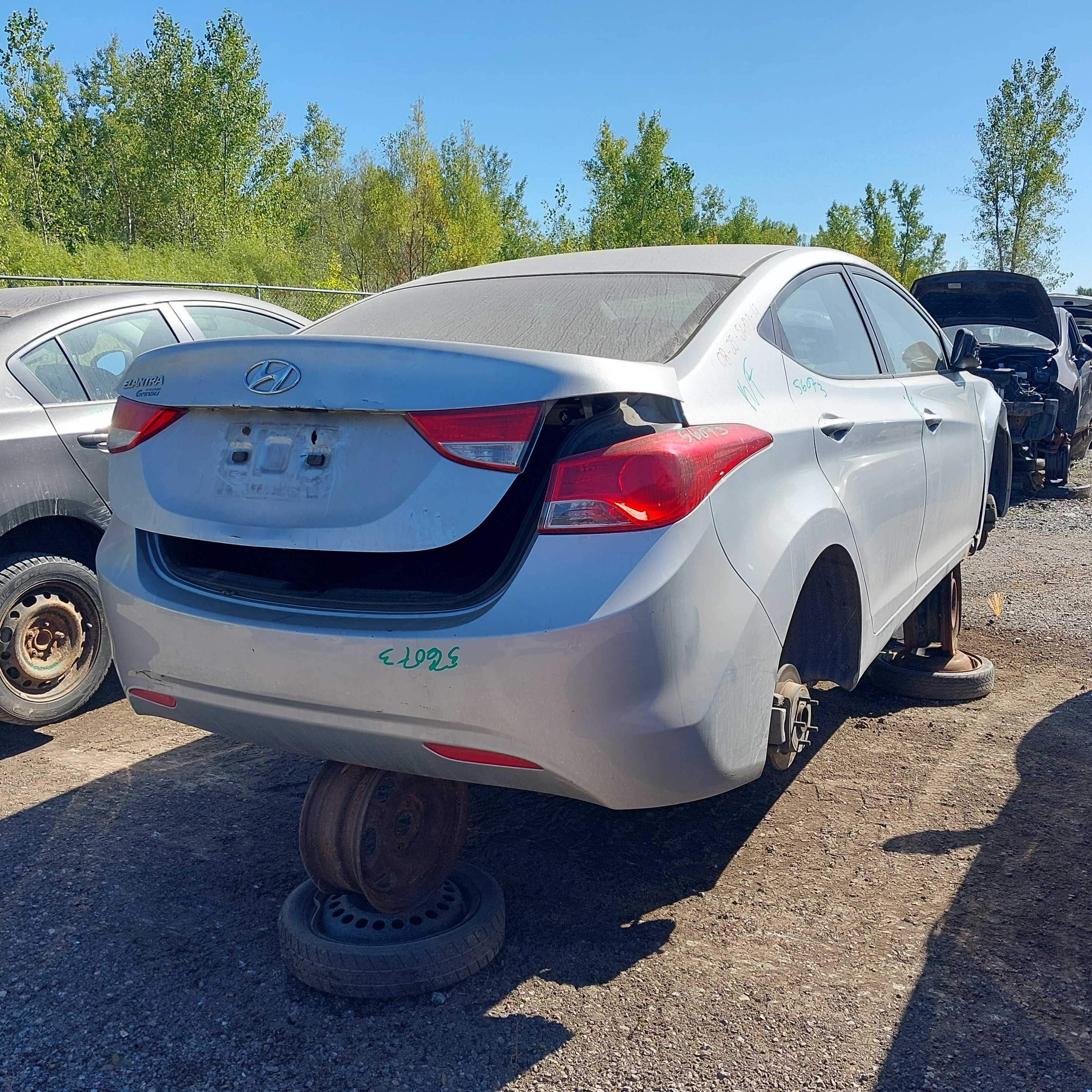 HYUNDAI ELANTRA 2012