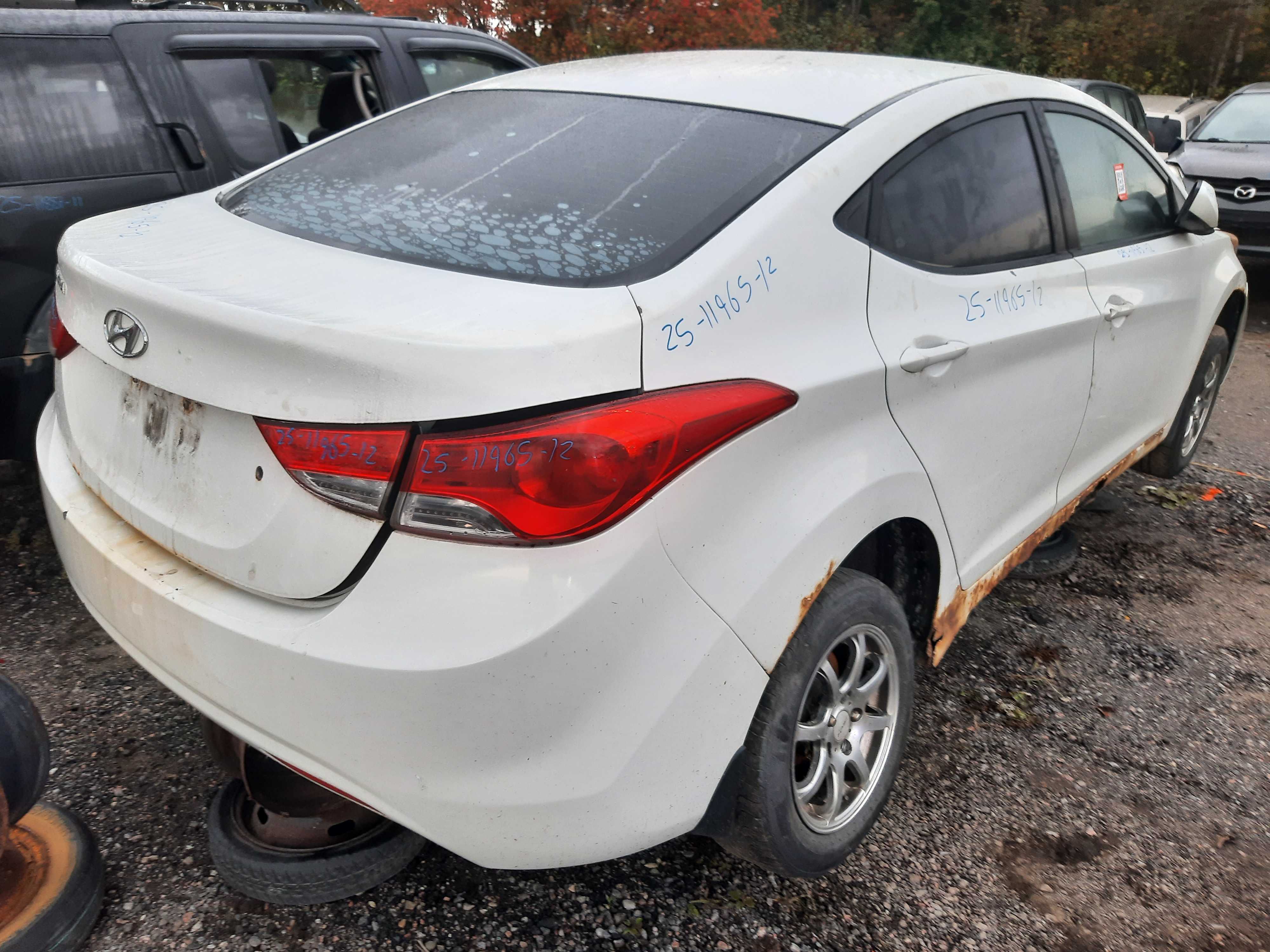 HYUNDAI ELANTRA 2012