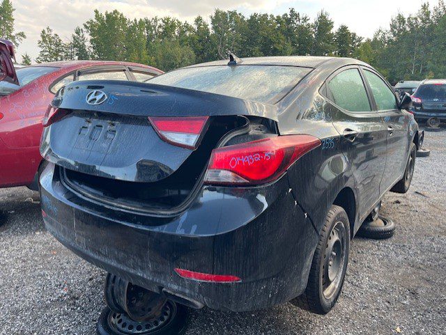 HYUNDAI ELANTRA 2015