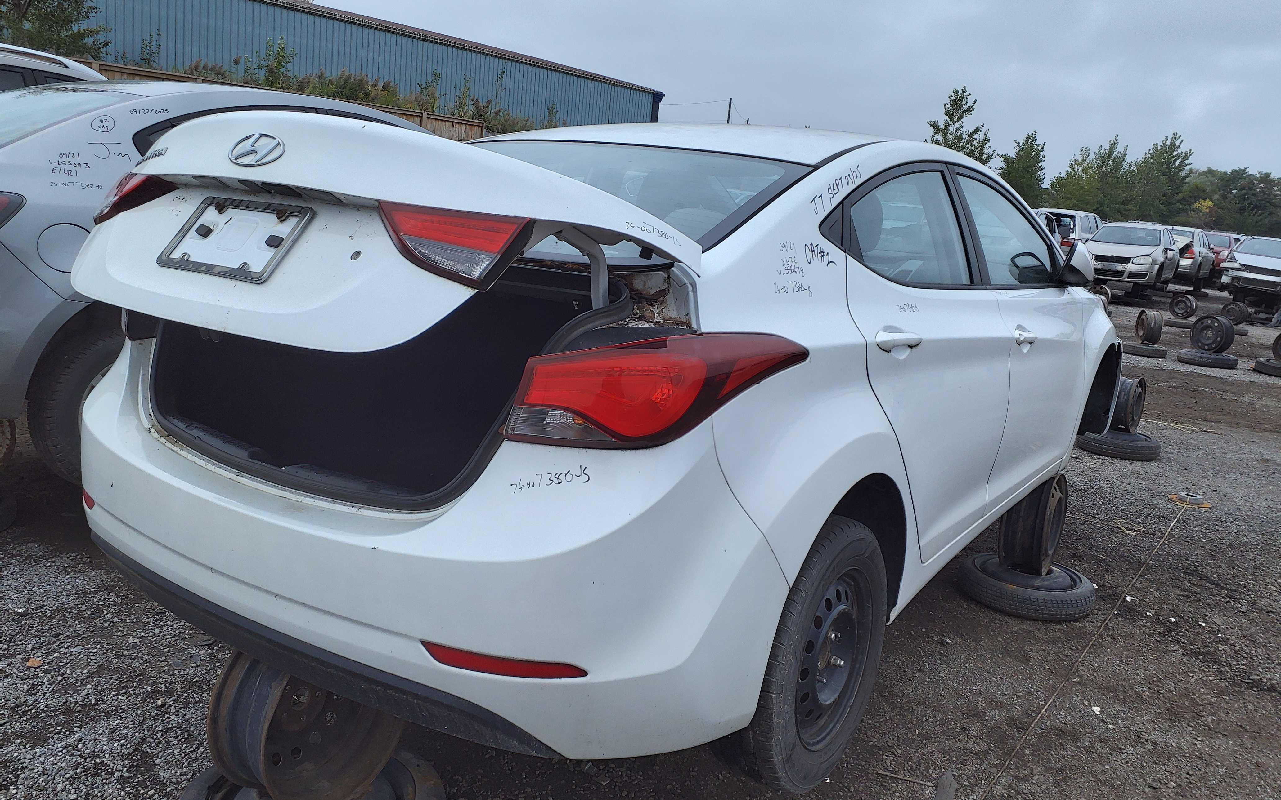 HYUNDAI ELANTRA 2015