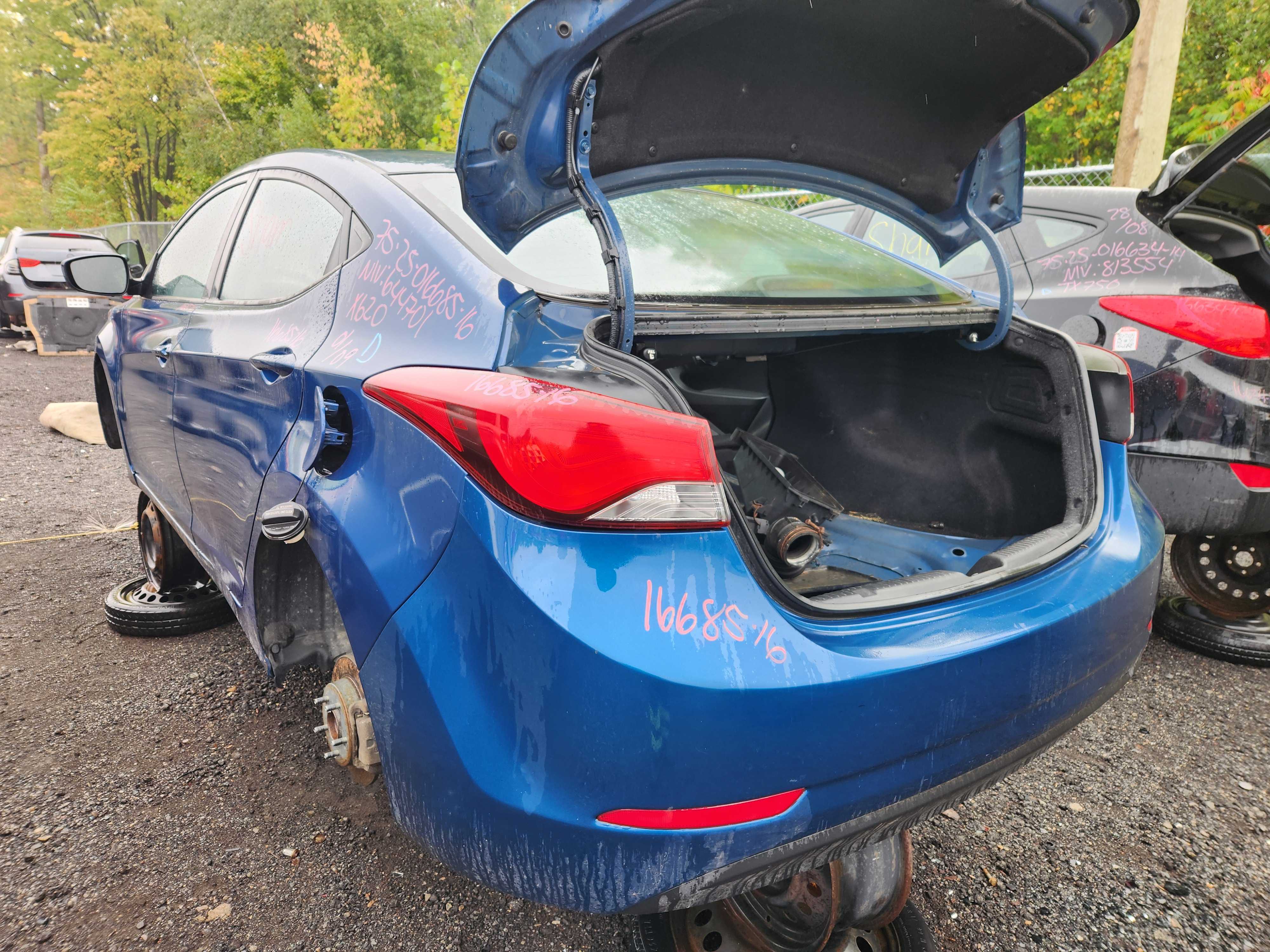 HYUNDAI ELANTRA 2016