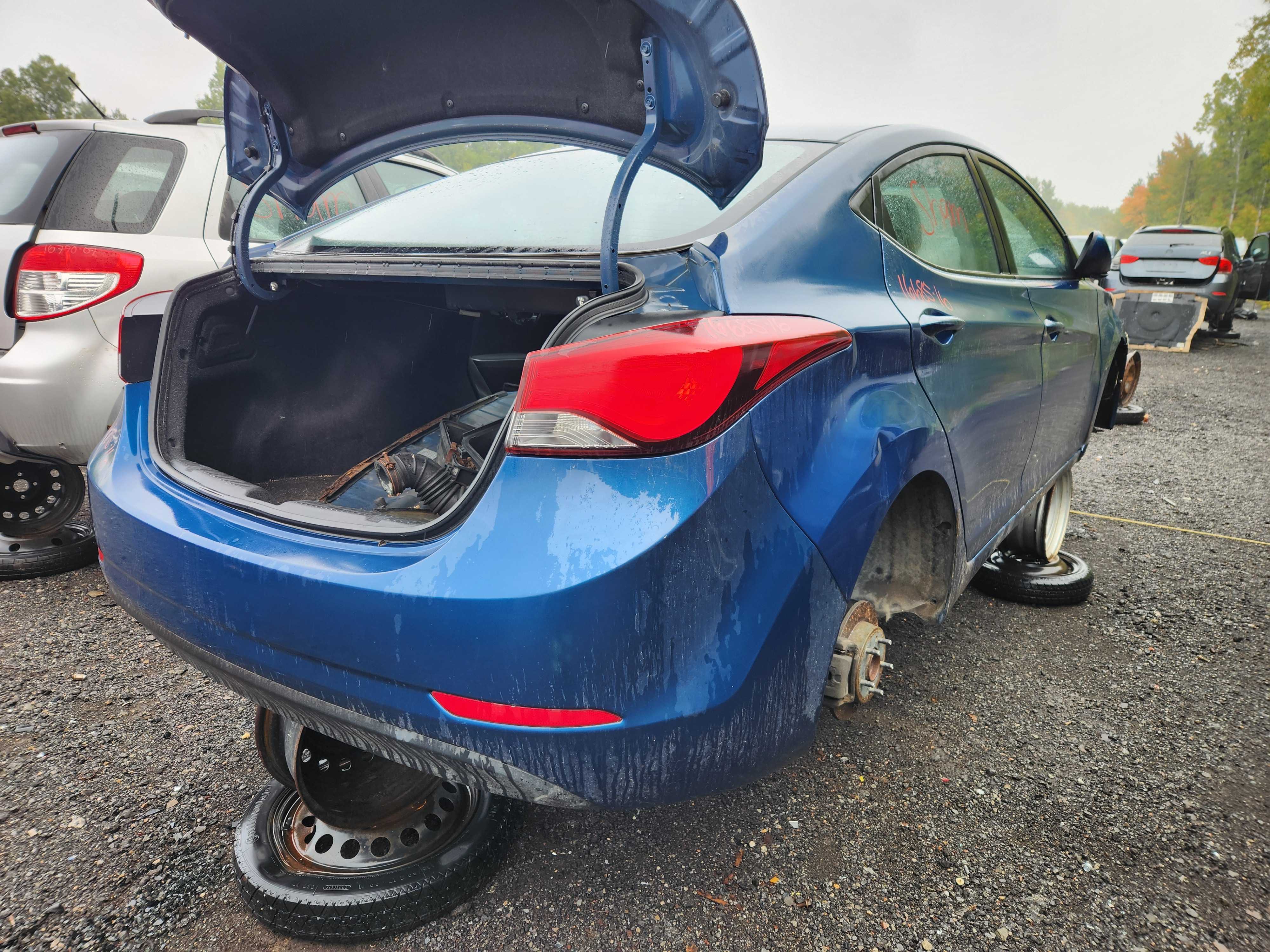 HYUNDAI ELANTRA 2016