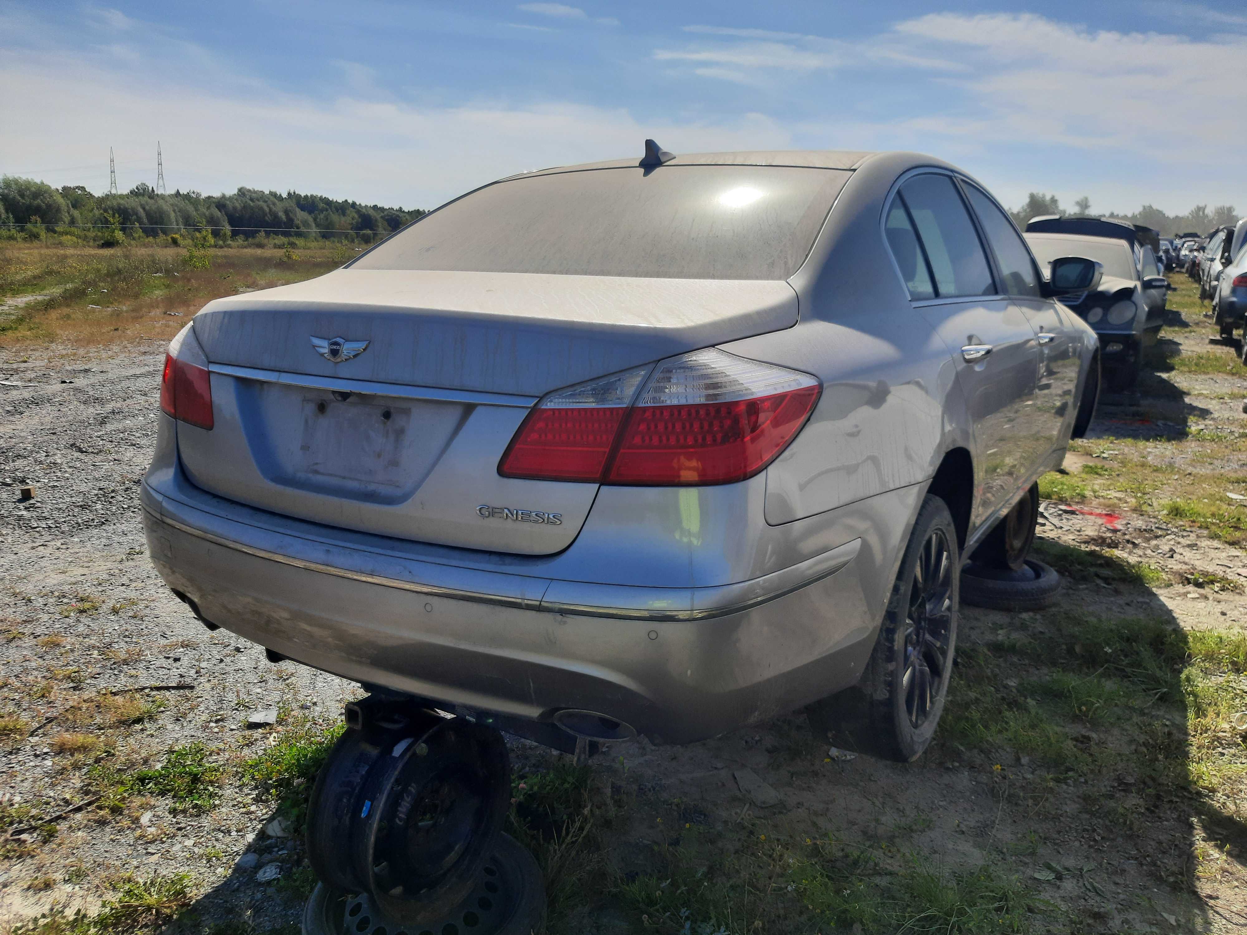 HYUNDAI GENESIS 2009