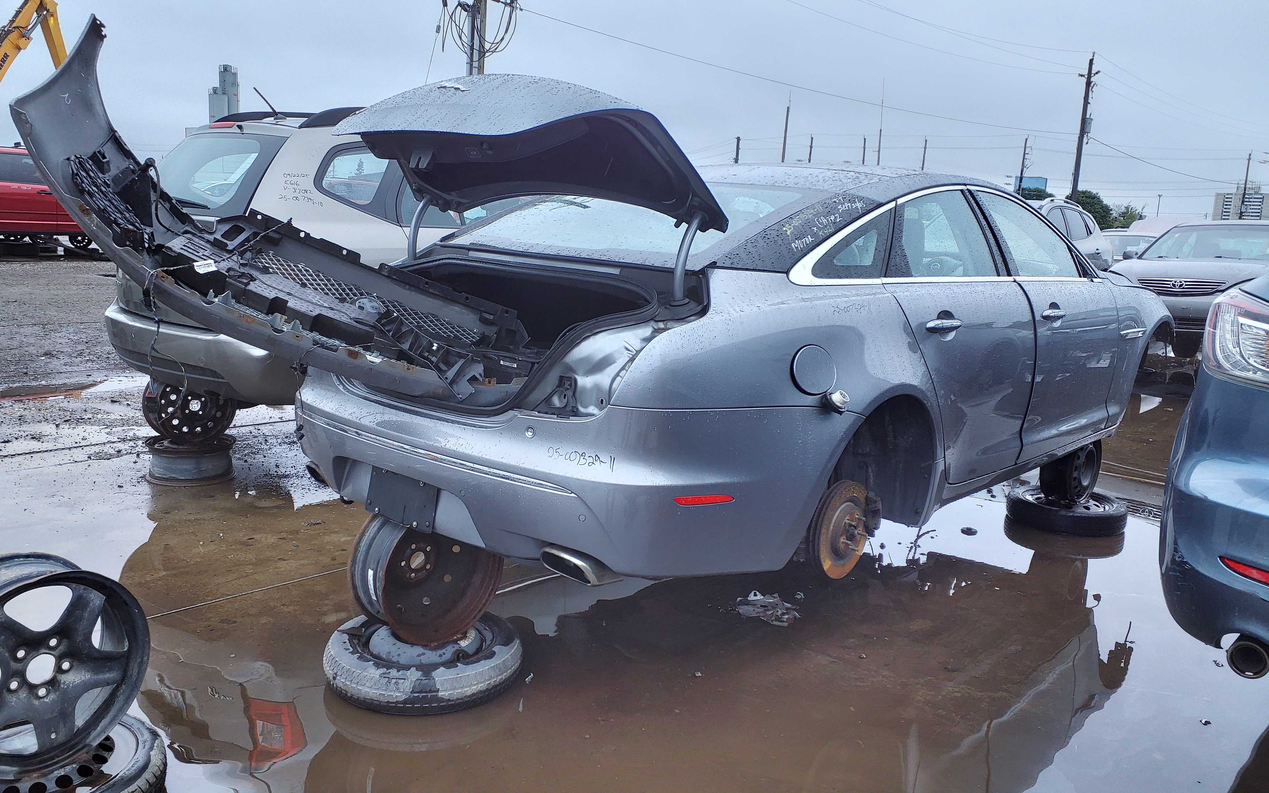 JAGUAR XJ SERIES 2011