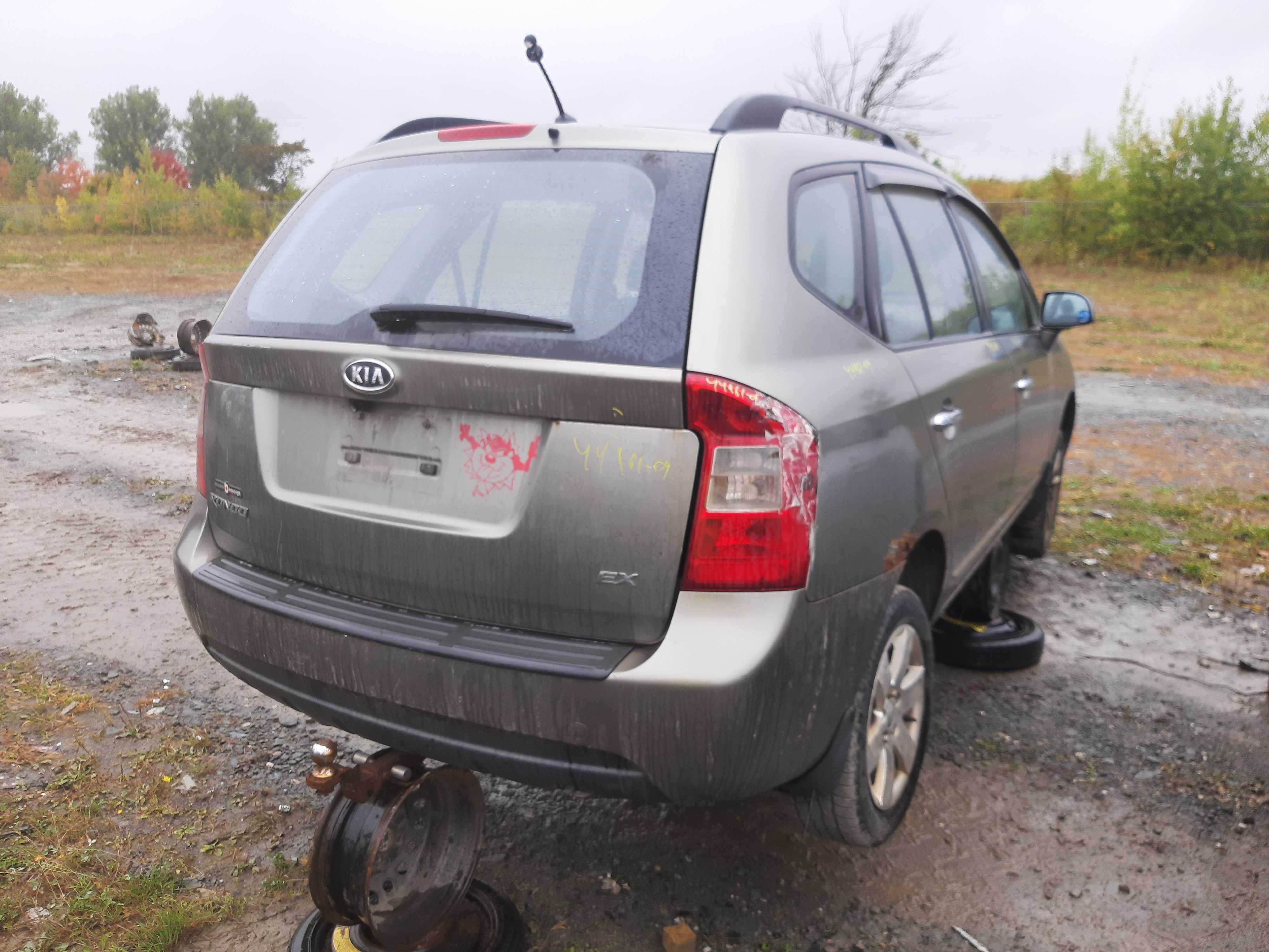 KIA RONDO 2009