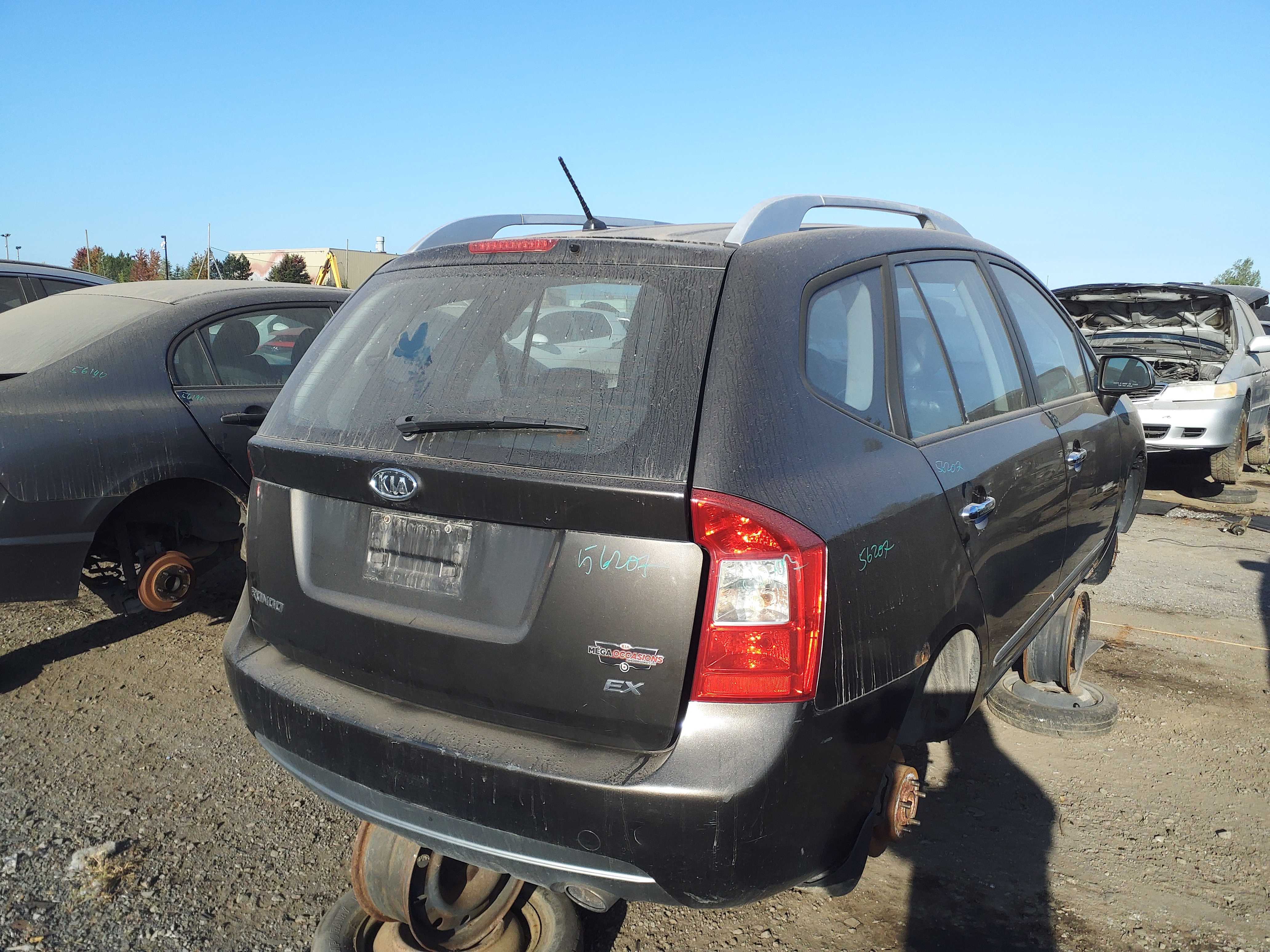 KIA RONDO 2011