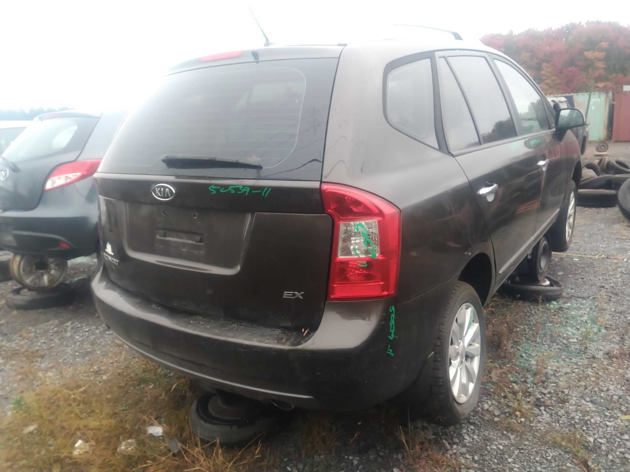 KIA RONDO 2011
