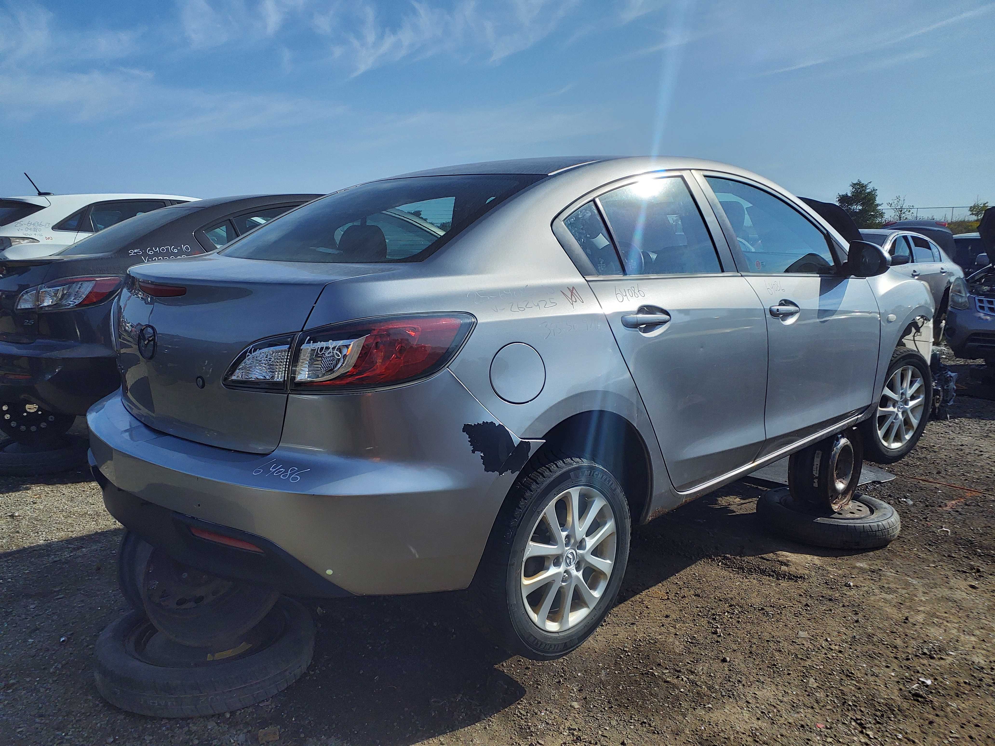MAZDA MAZDA3 2010
