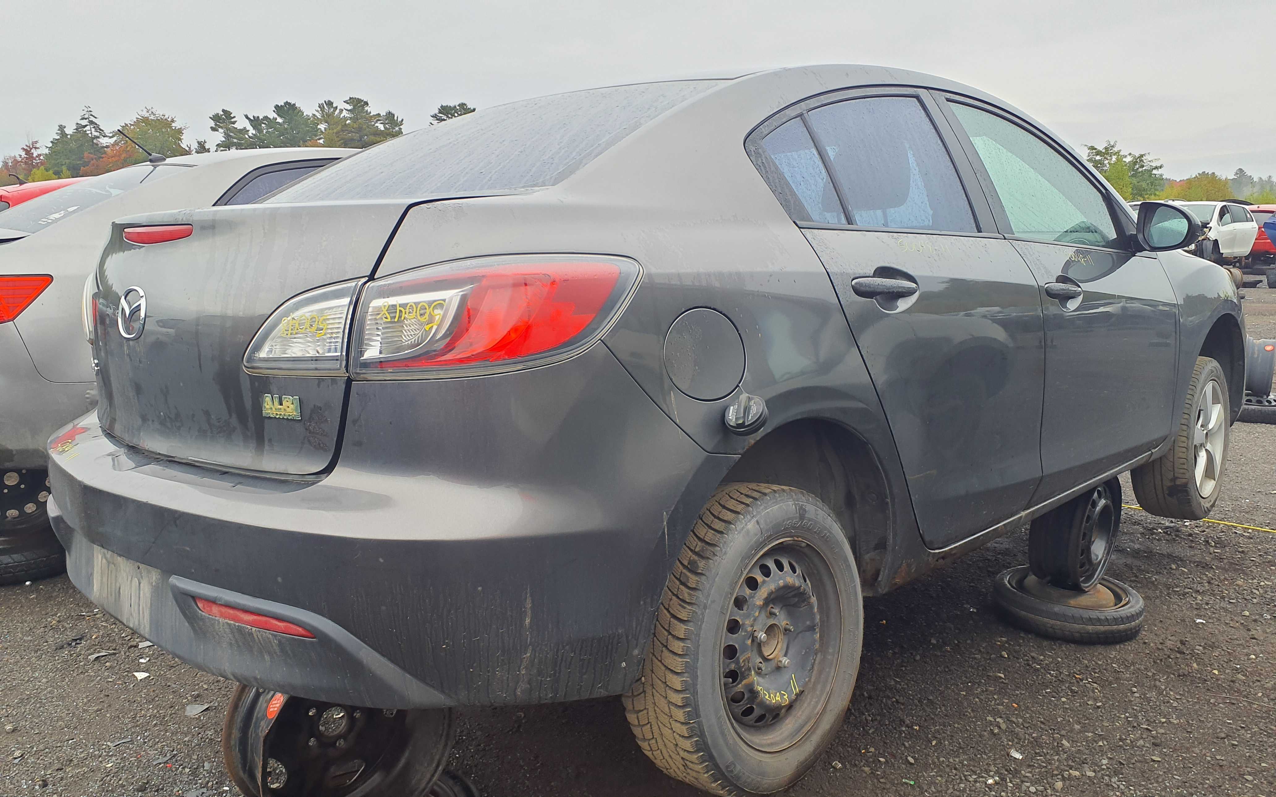 MAZDA MAZDA3 2011