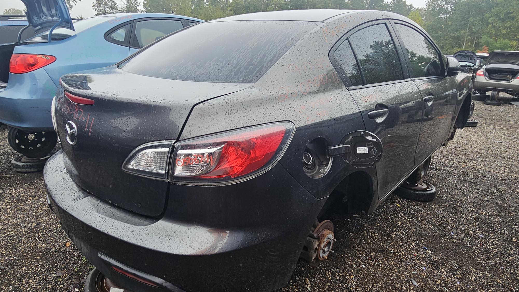 MAZDA MAZDA3 2011