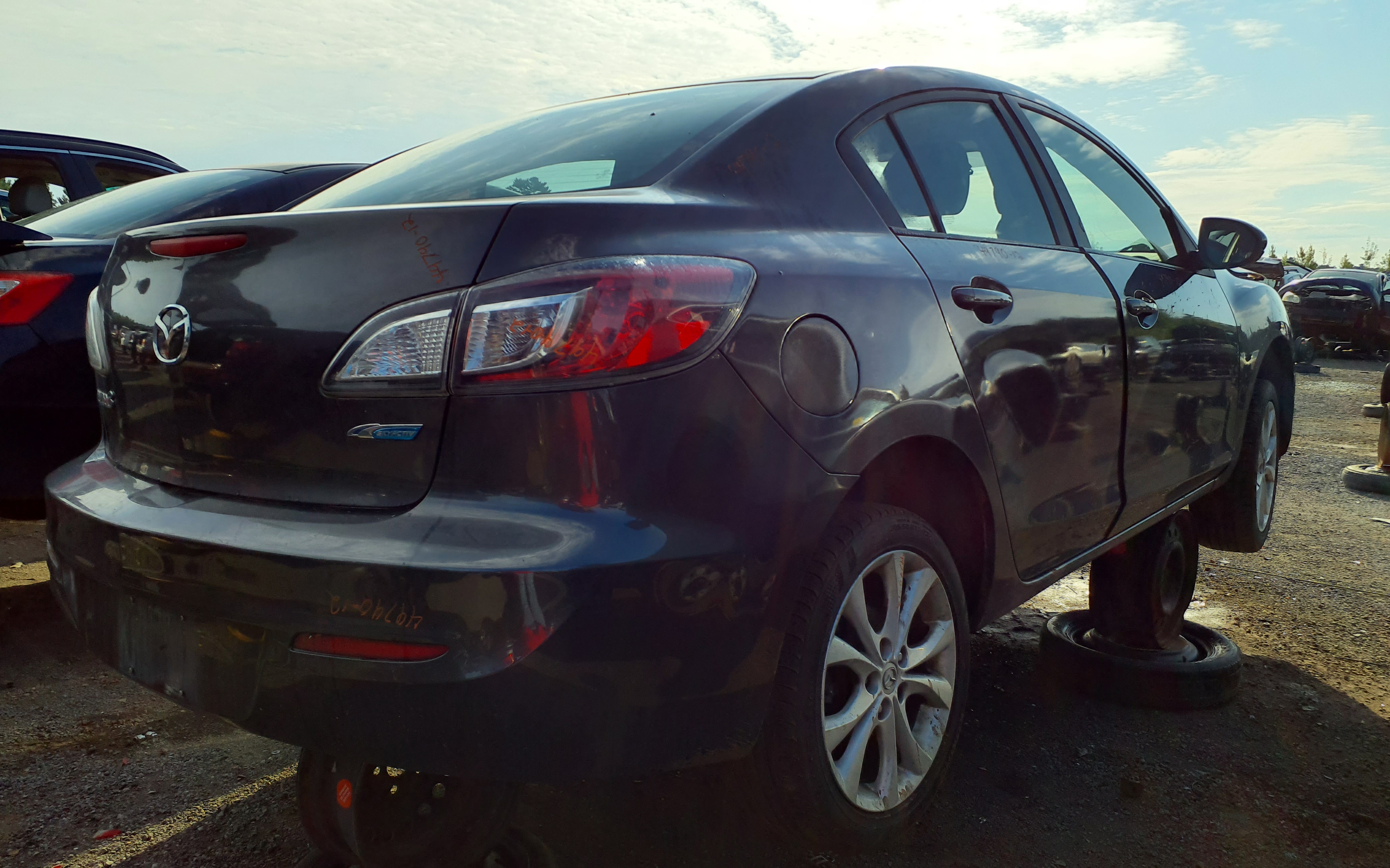 MAZDA MAZDA3 2012