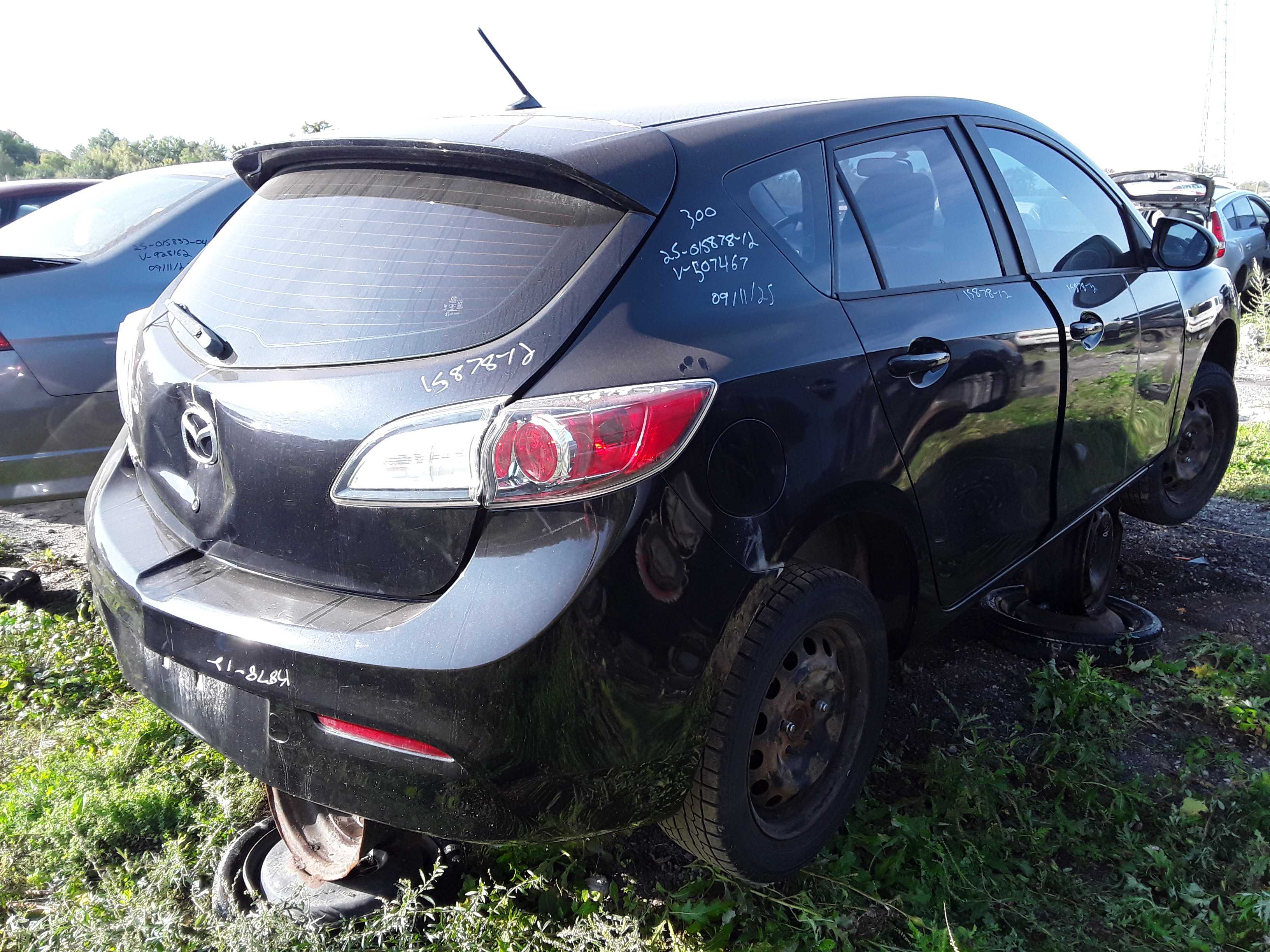 MAZDA MAZDA3 2012