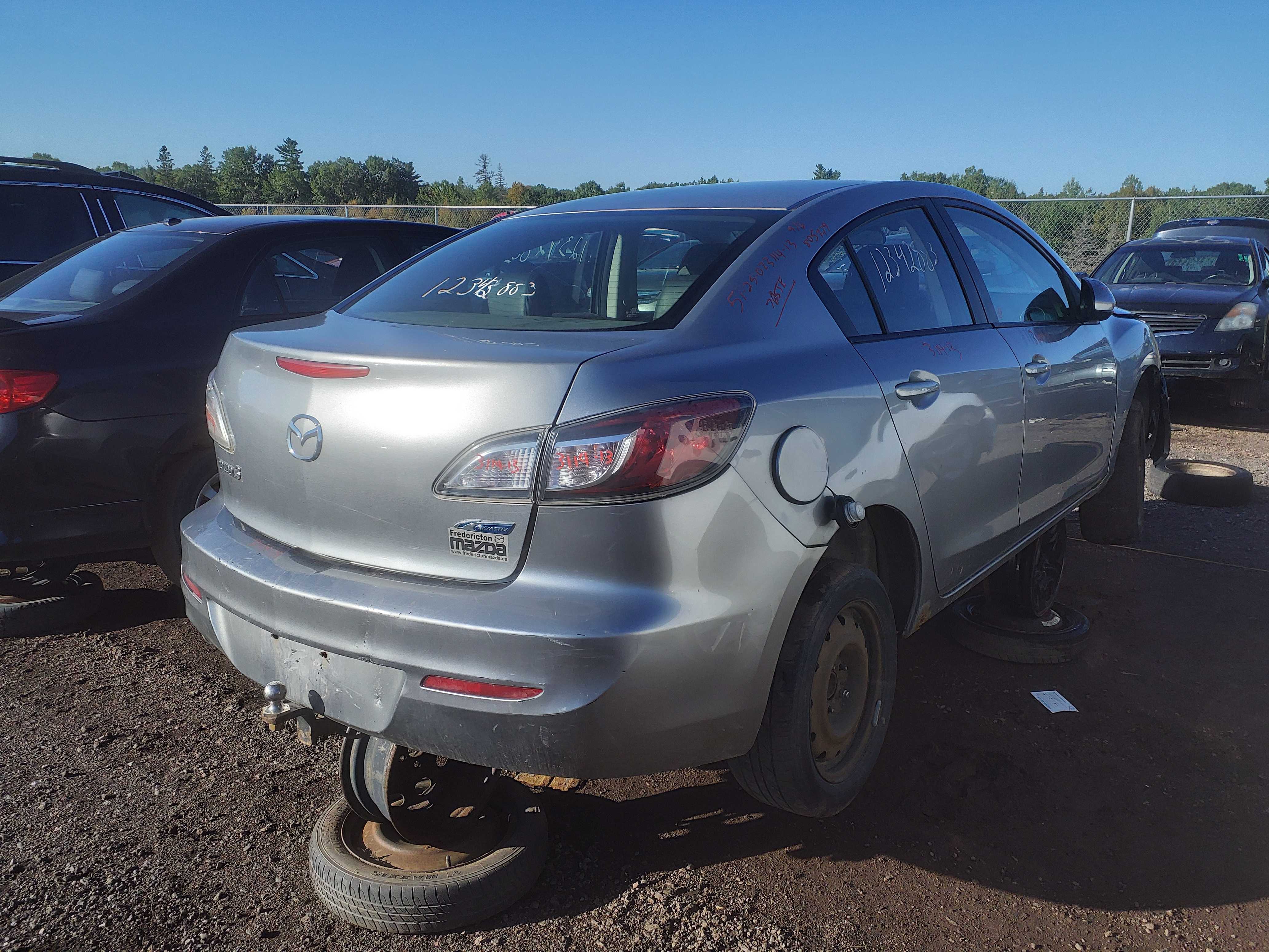 MAZDA MAZDA3 2013