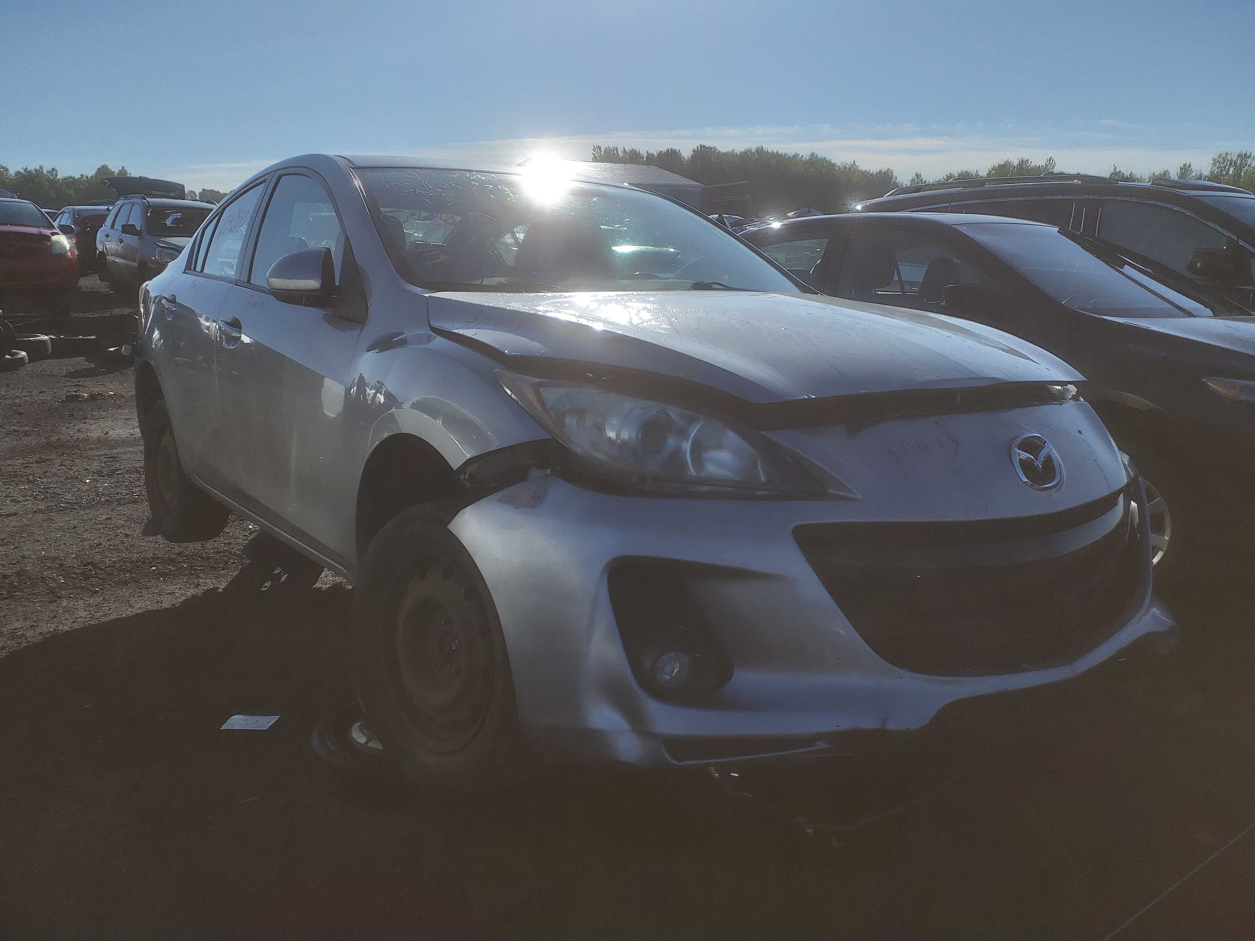 MAZDA MAZDA3 2013