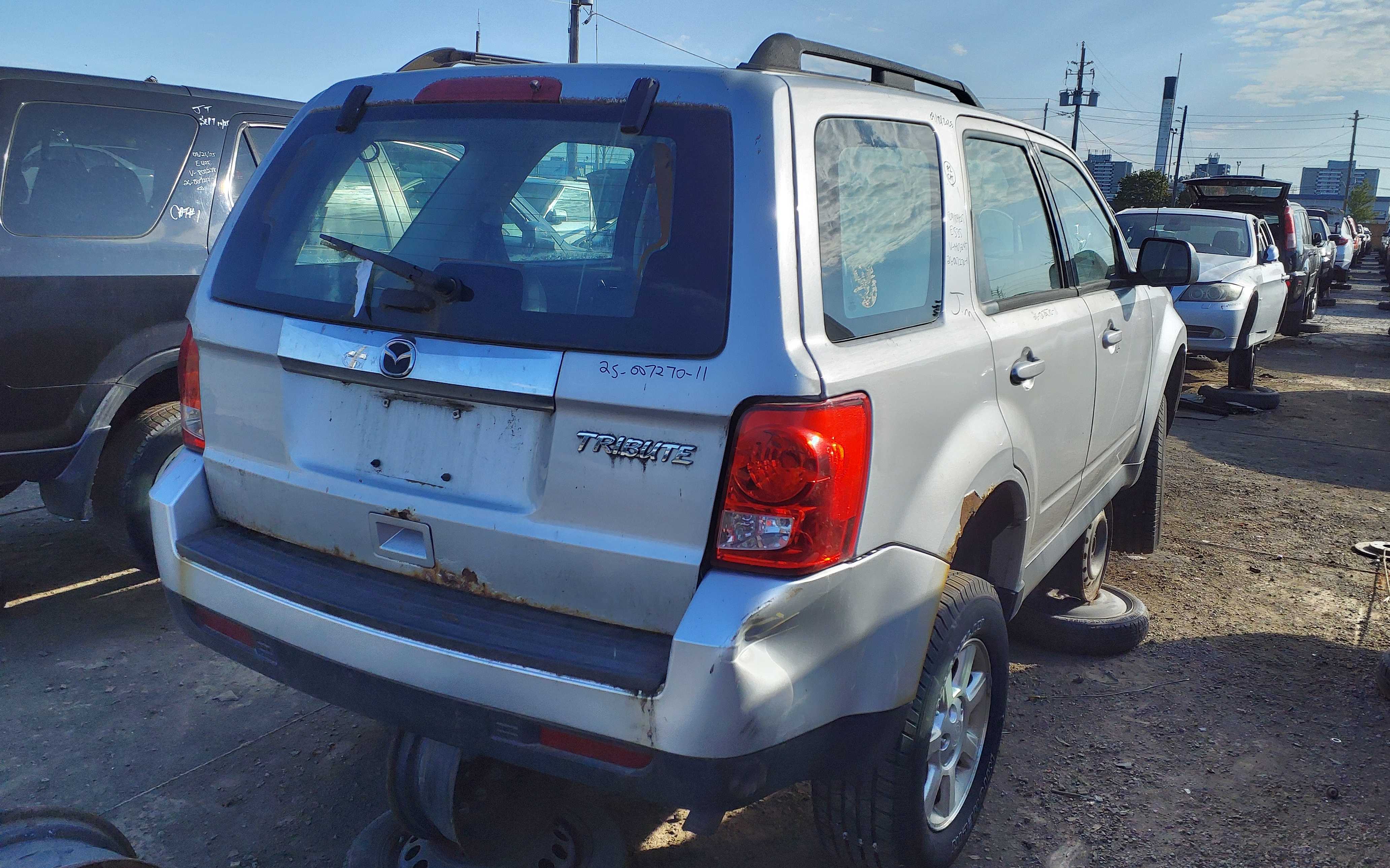 MAZDA TRIBUTE 2011