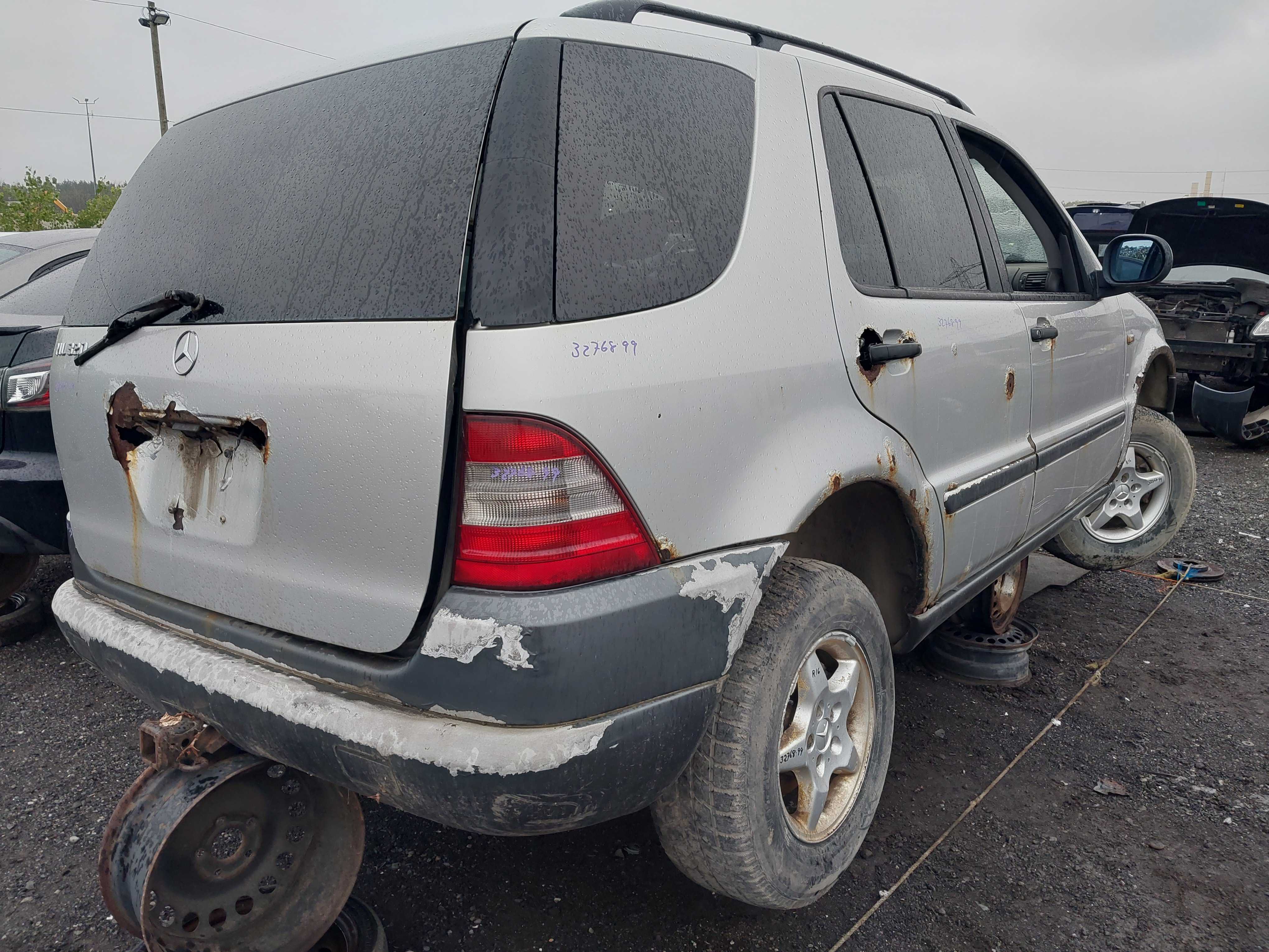 MERCEDES-BENZ M-CLASS 1999