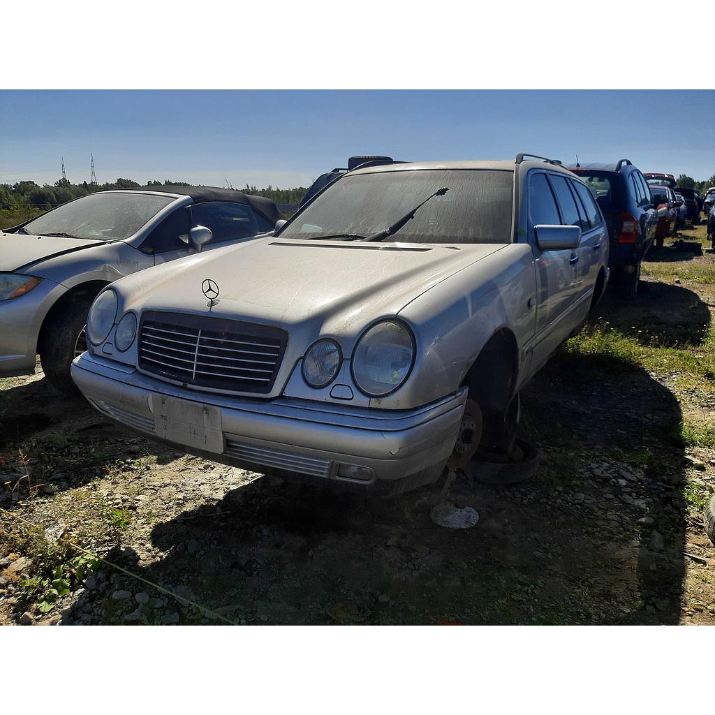 MERCEDES E320 1998