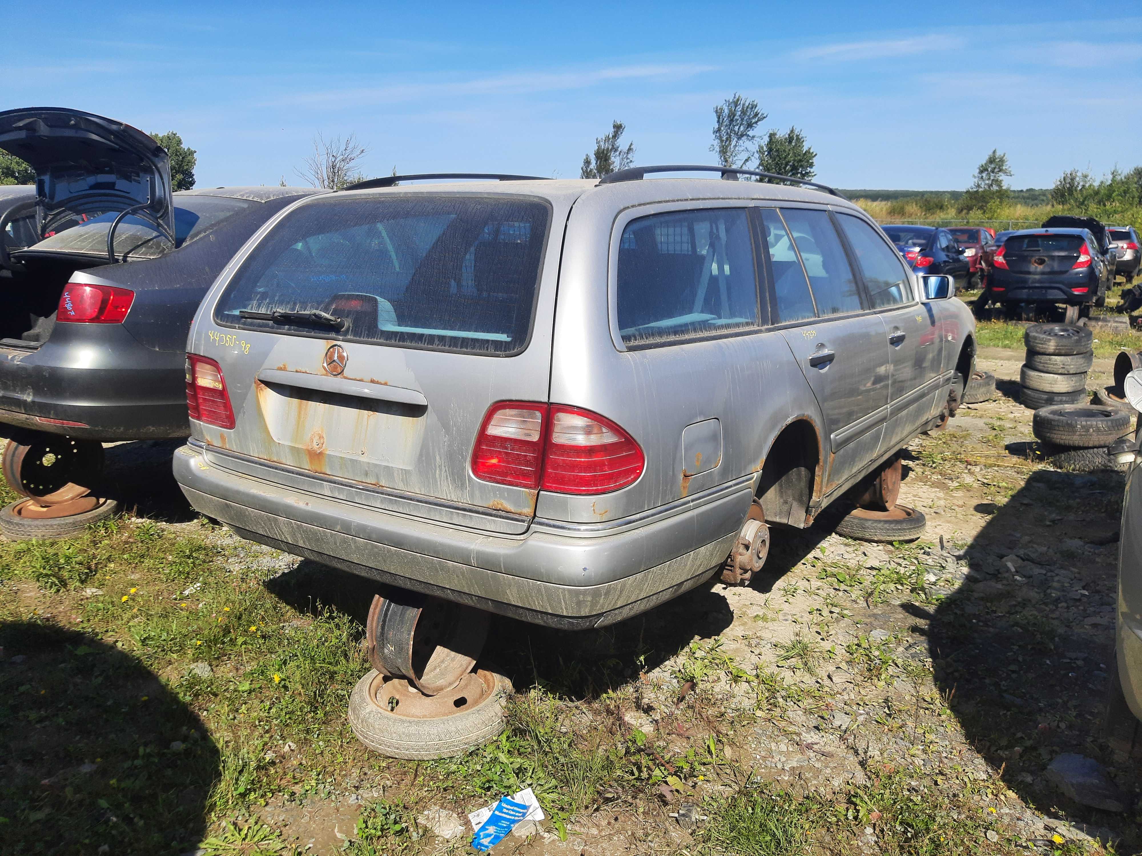 MERCEDES E320 1998