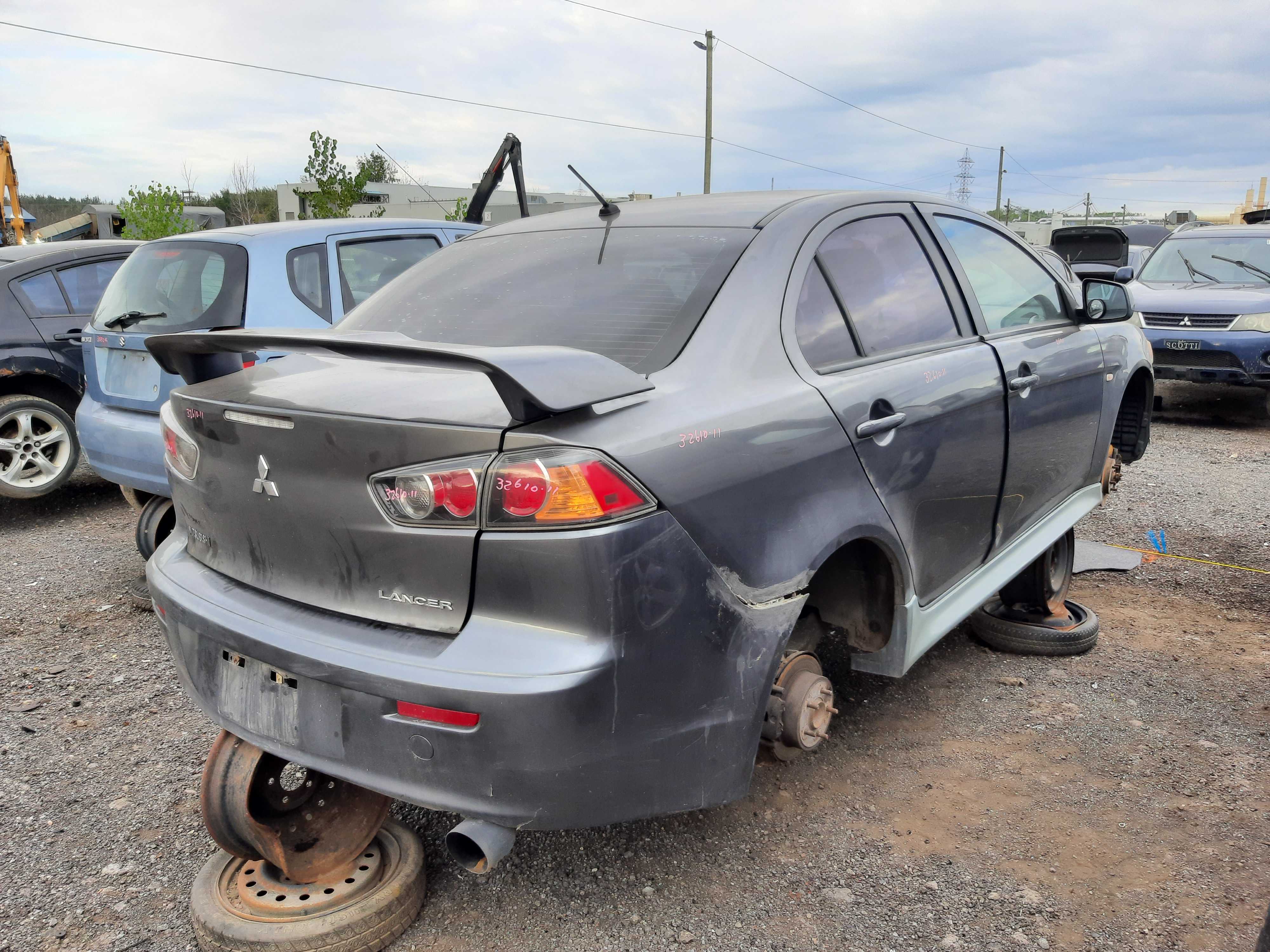 MITSUBISHI LANCER 2011